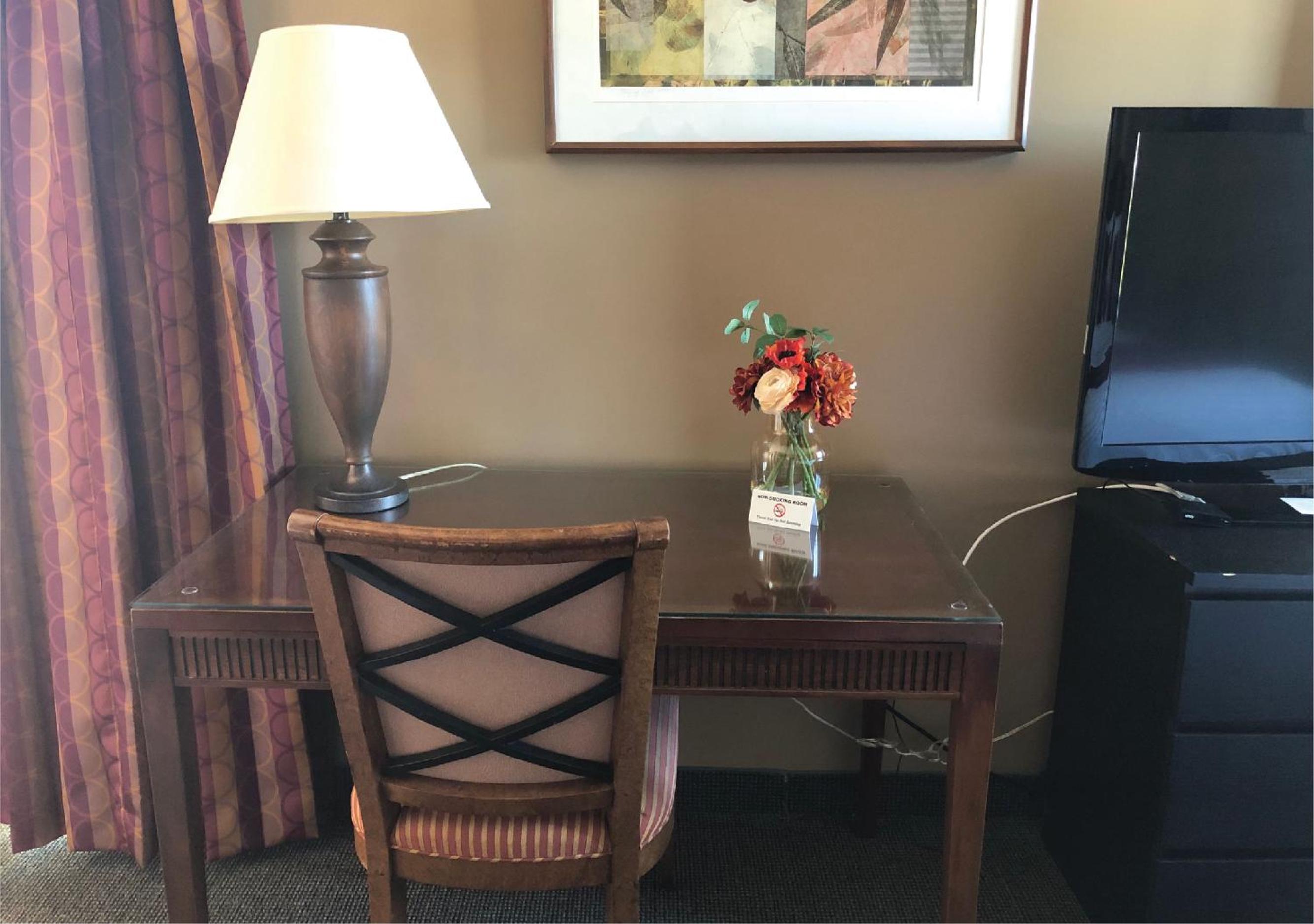 Deluxe King Room photo 2
