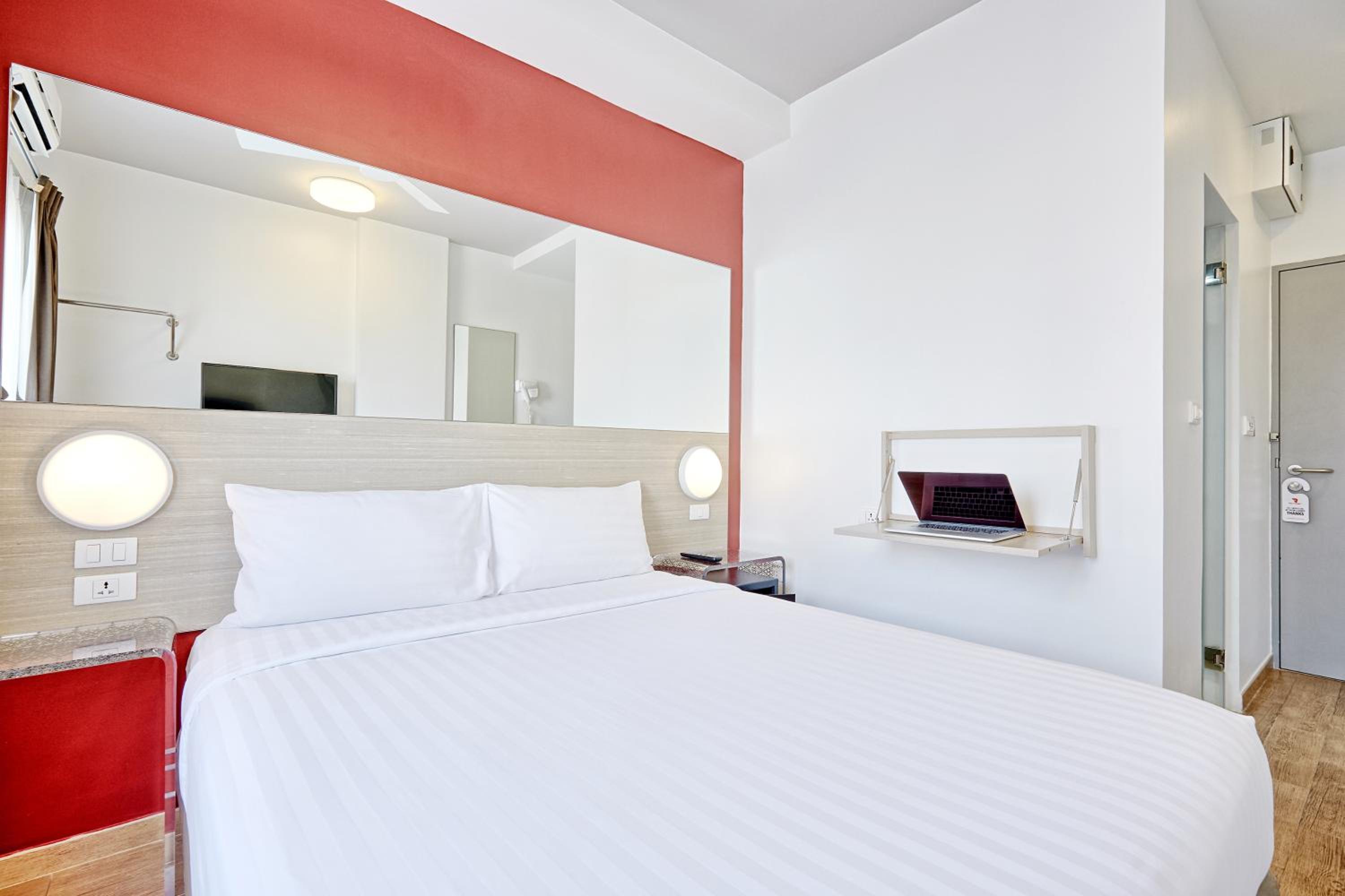 room photo