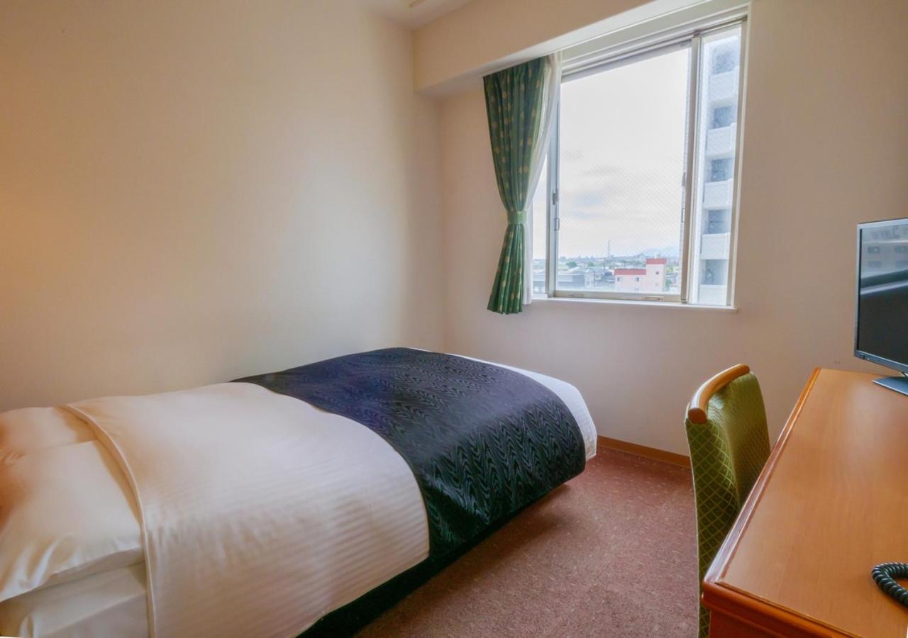 Semi Double Room - West Building - Non-Smoking