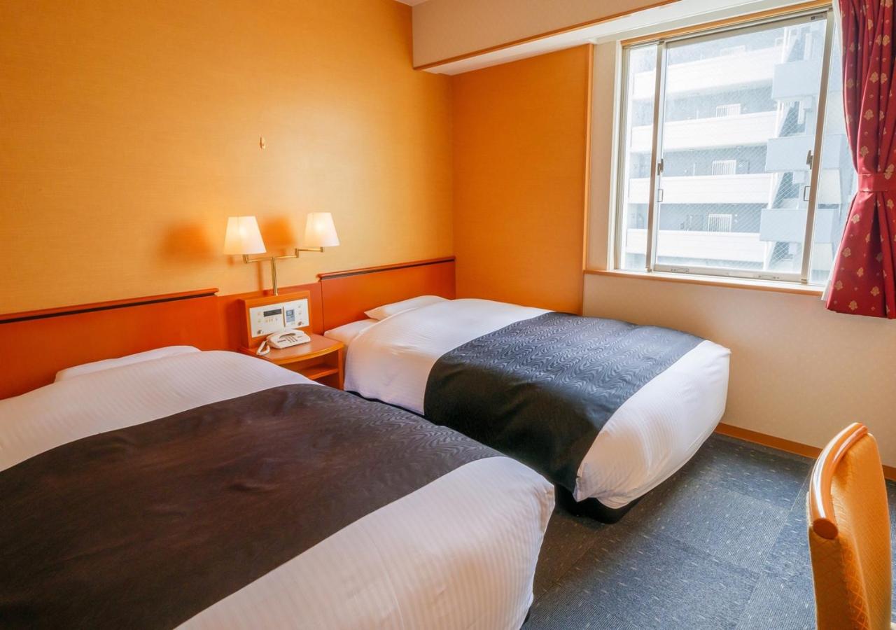 Twin Room - West Building - Non-Smoking