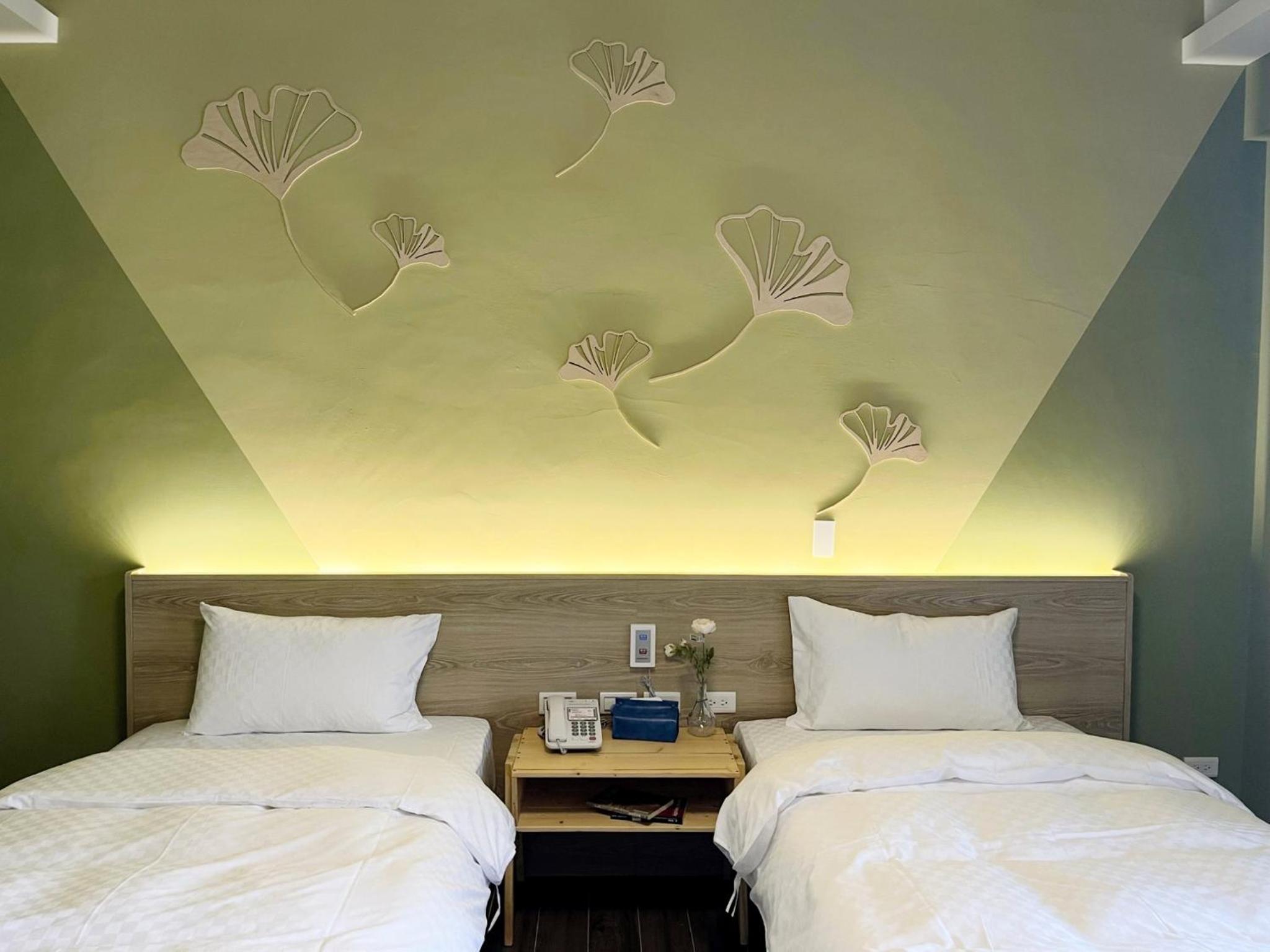 Standard Twin Room photo 2