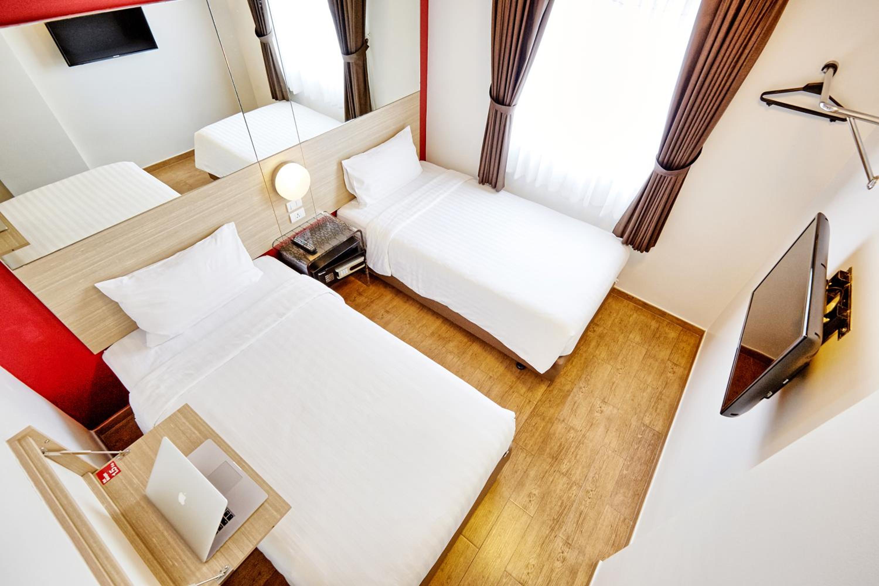 room photo