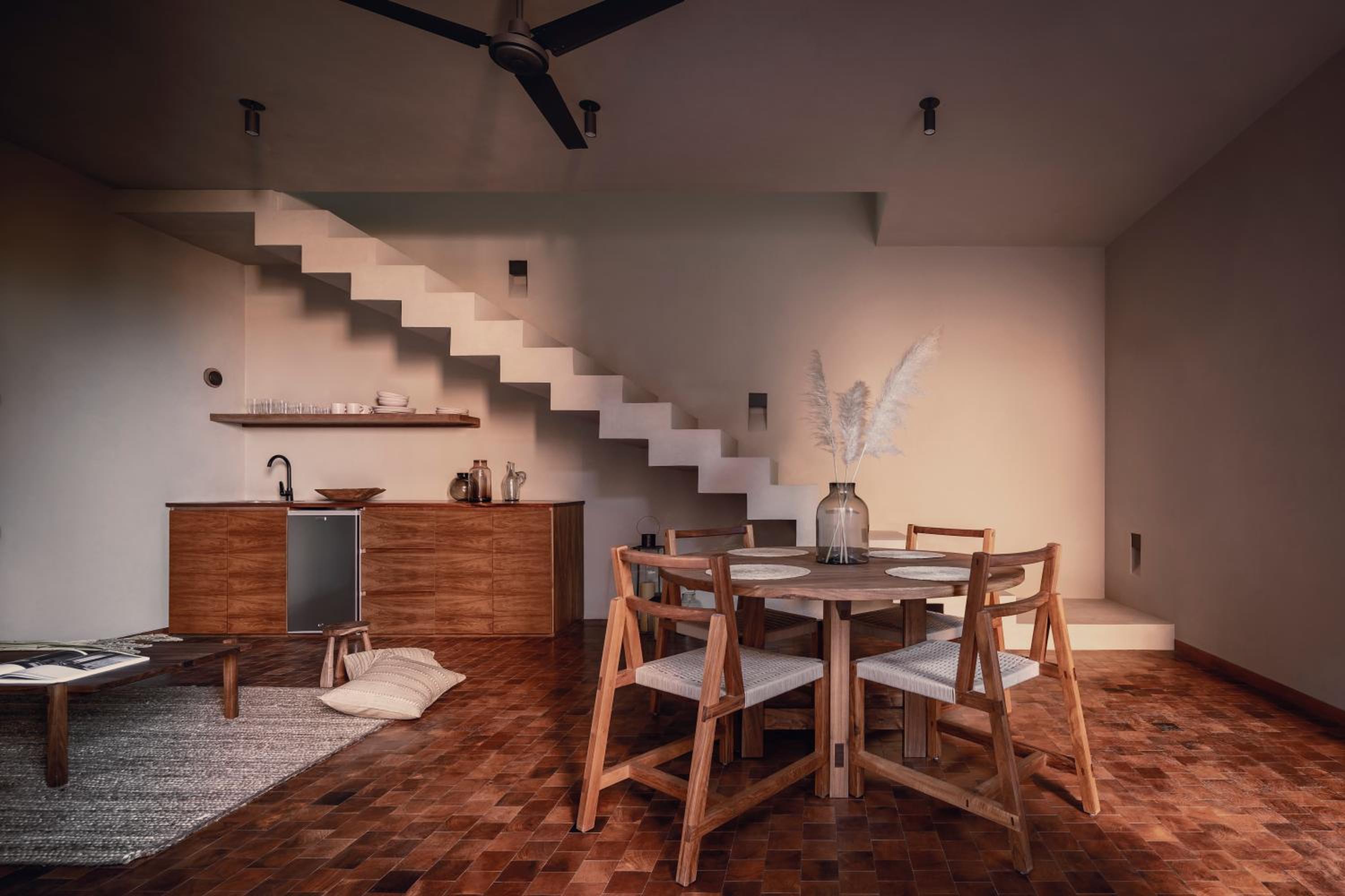 Studio - Split Level - Photo 19