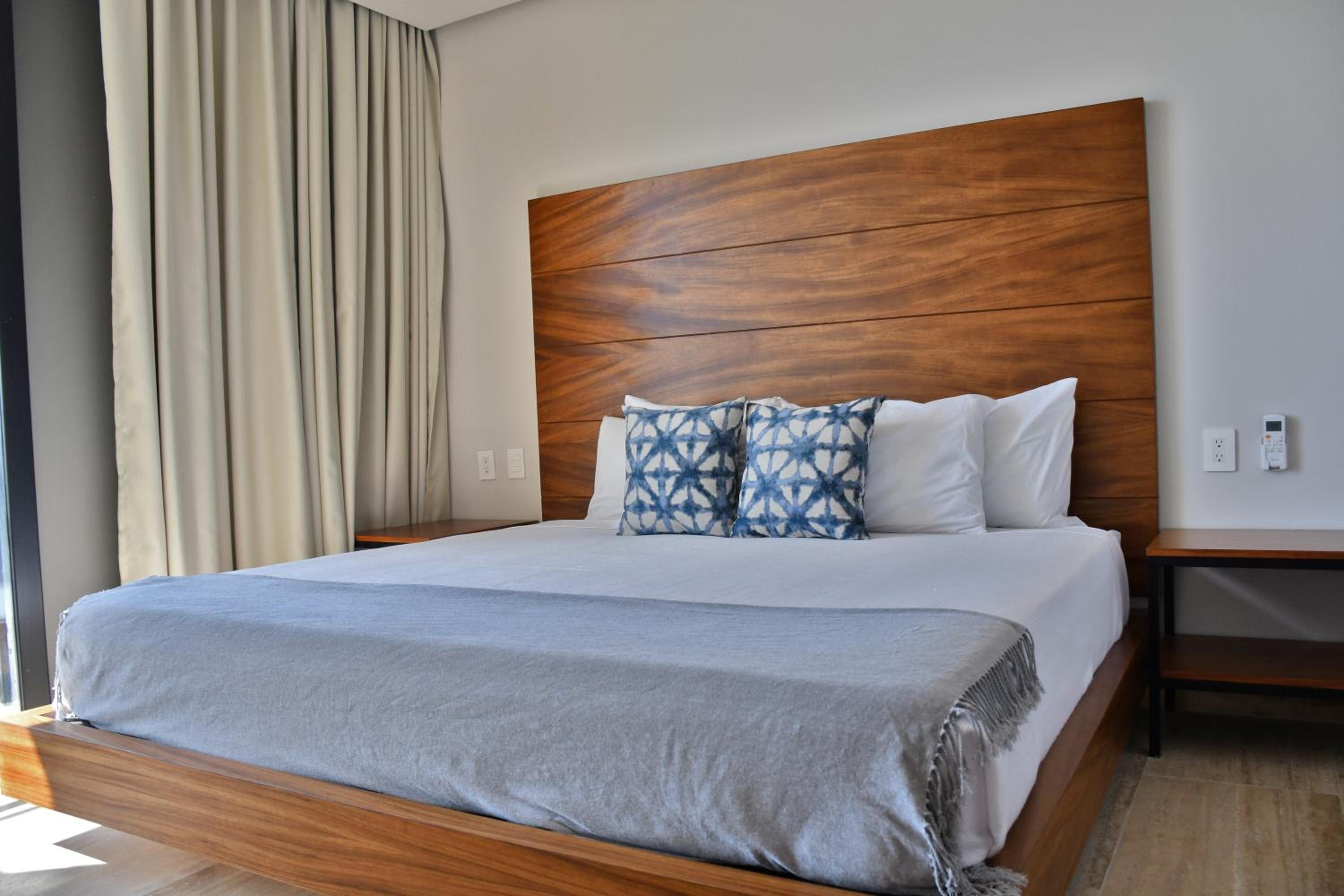 Apartamento de lujo de una habitación - Vista al aeropuerto