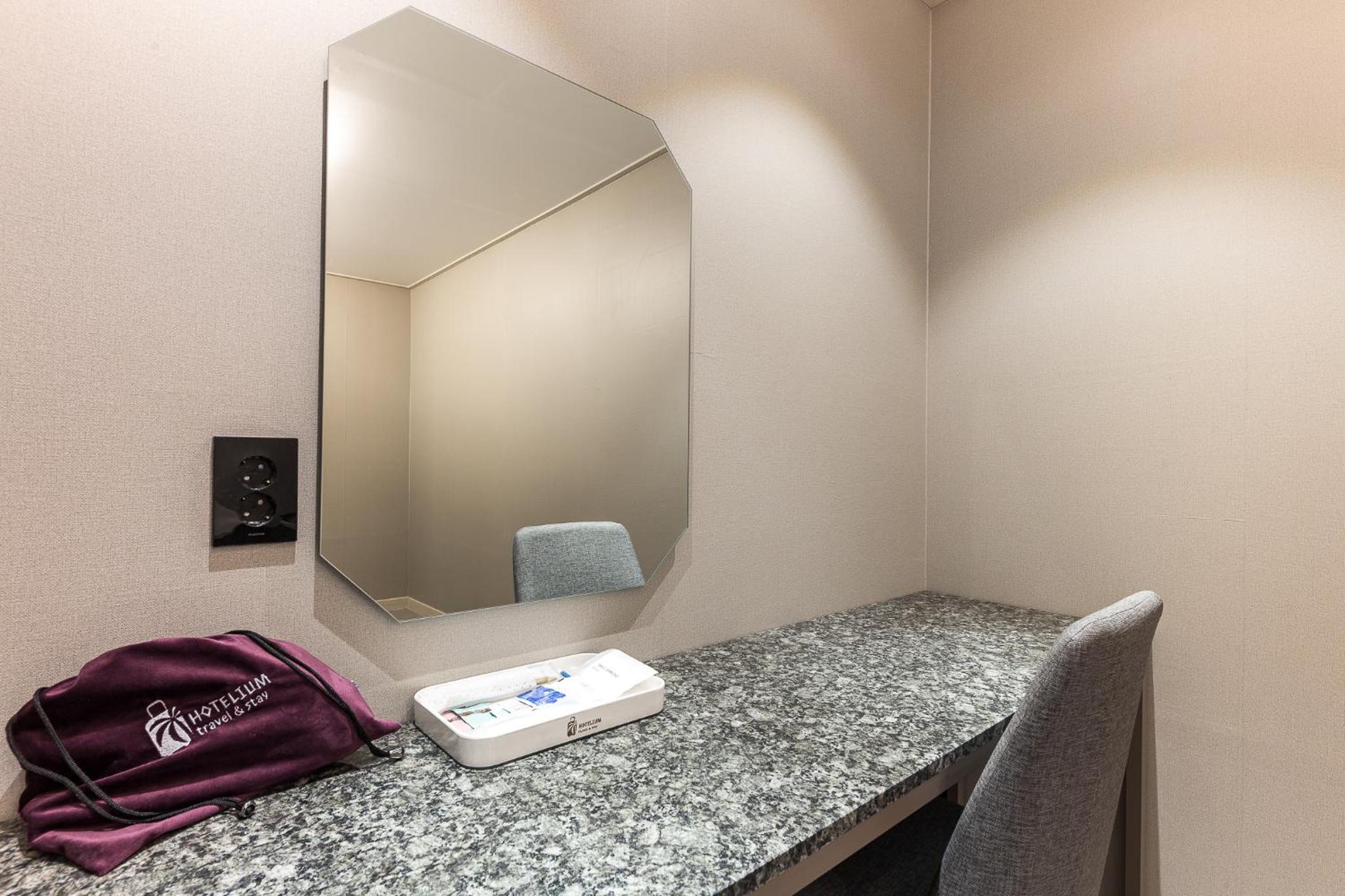 Large Double Room - Photo 4