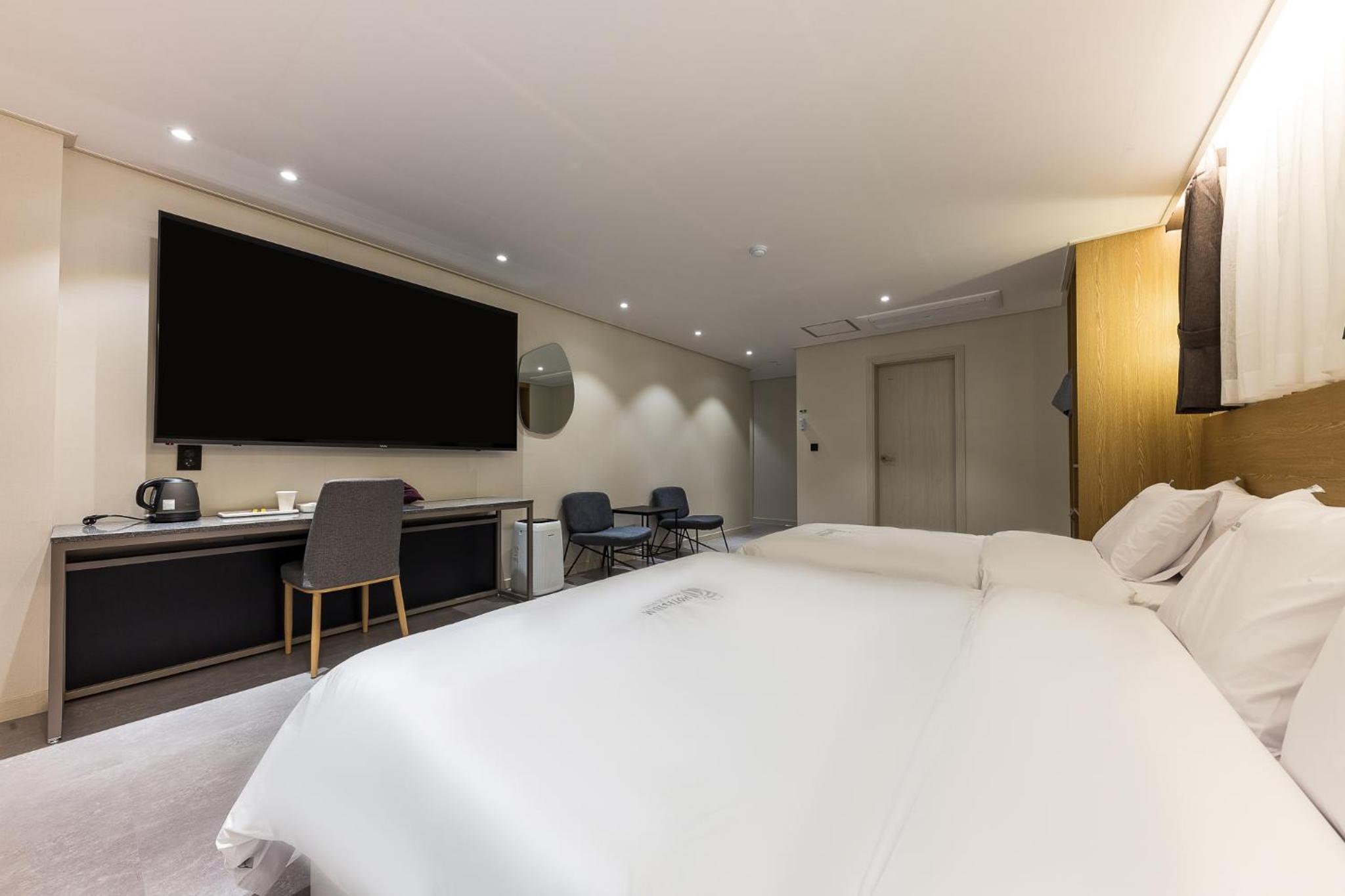 Deluxe Twin Room photo 3