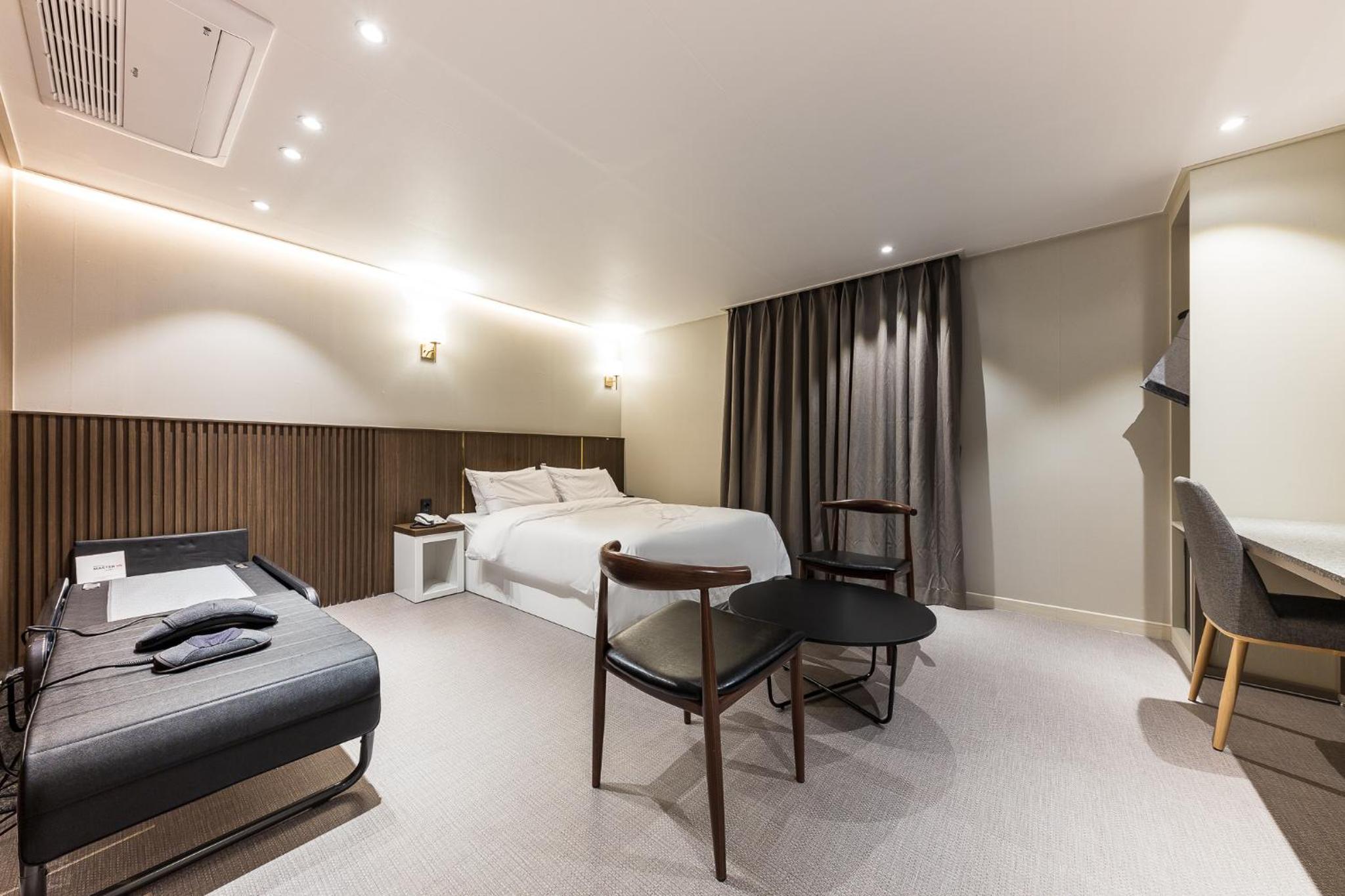 Superior Suite - Photo 2