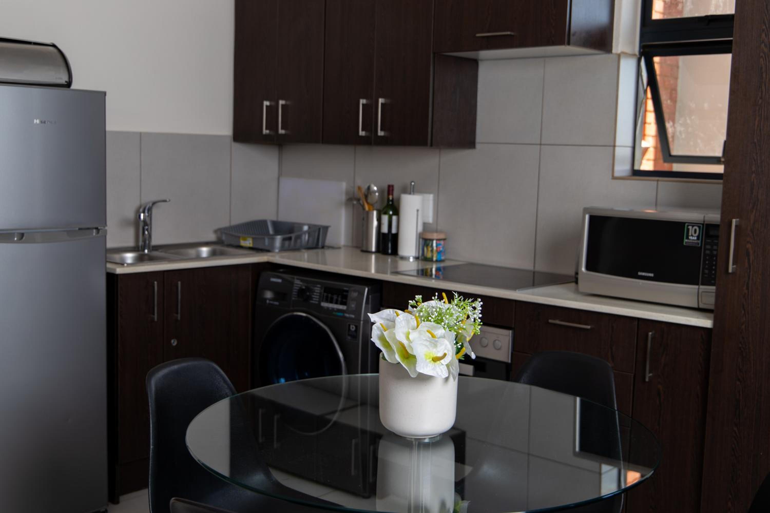 Two-Bedroom Apartment - Photo 16