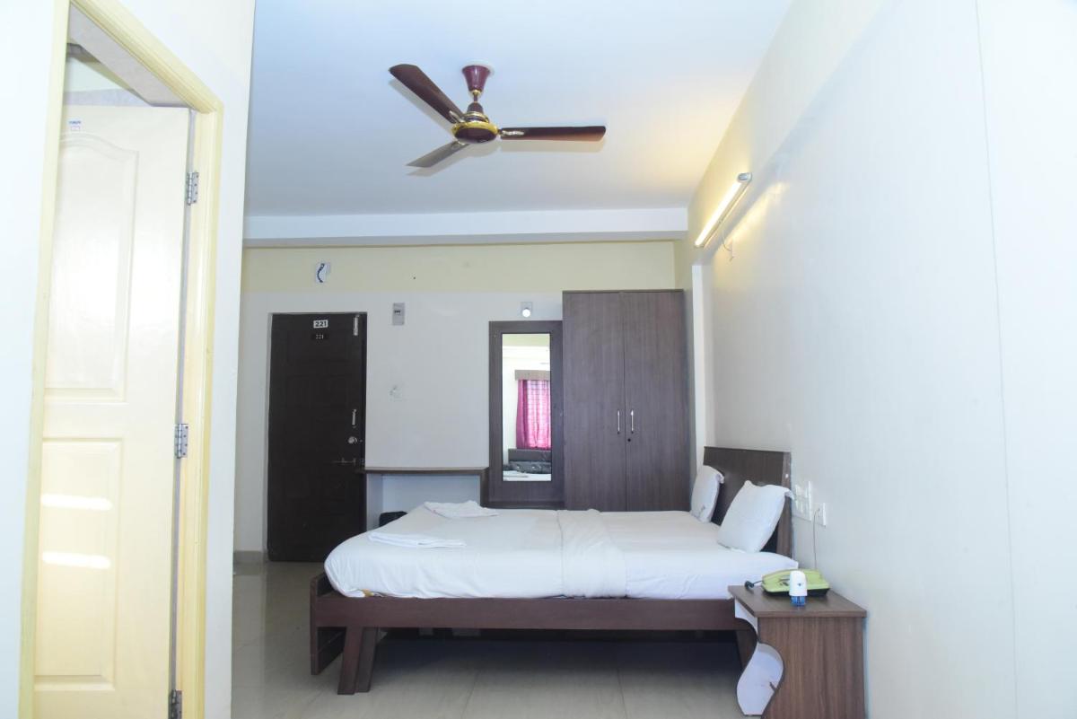 Small Double Room photo 2