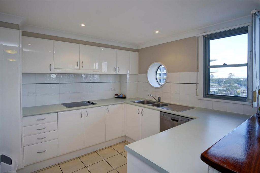 Superior Three-Bedroom Apartment (Floors 4-6) photo 2