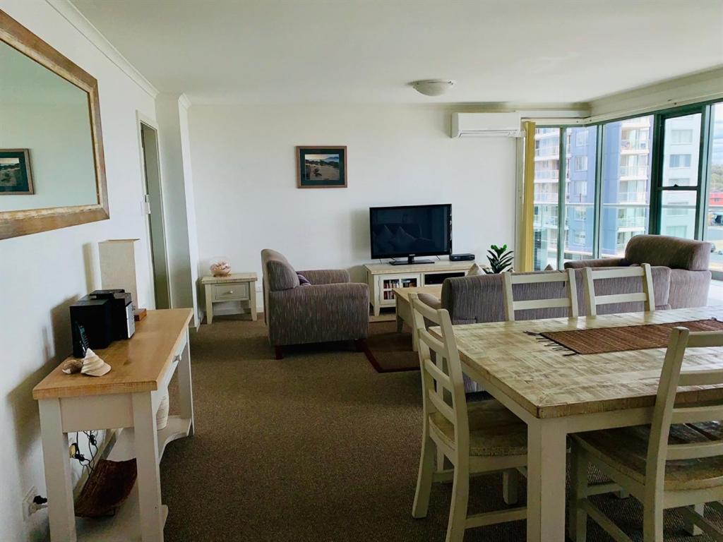 Superior Two-Bedroom Apartment (Floors 4-6) photo 1
