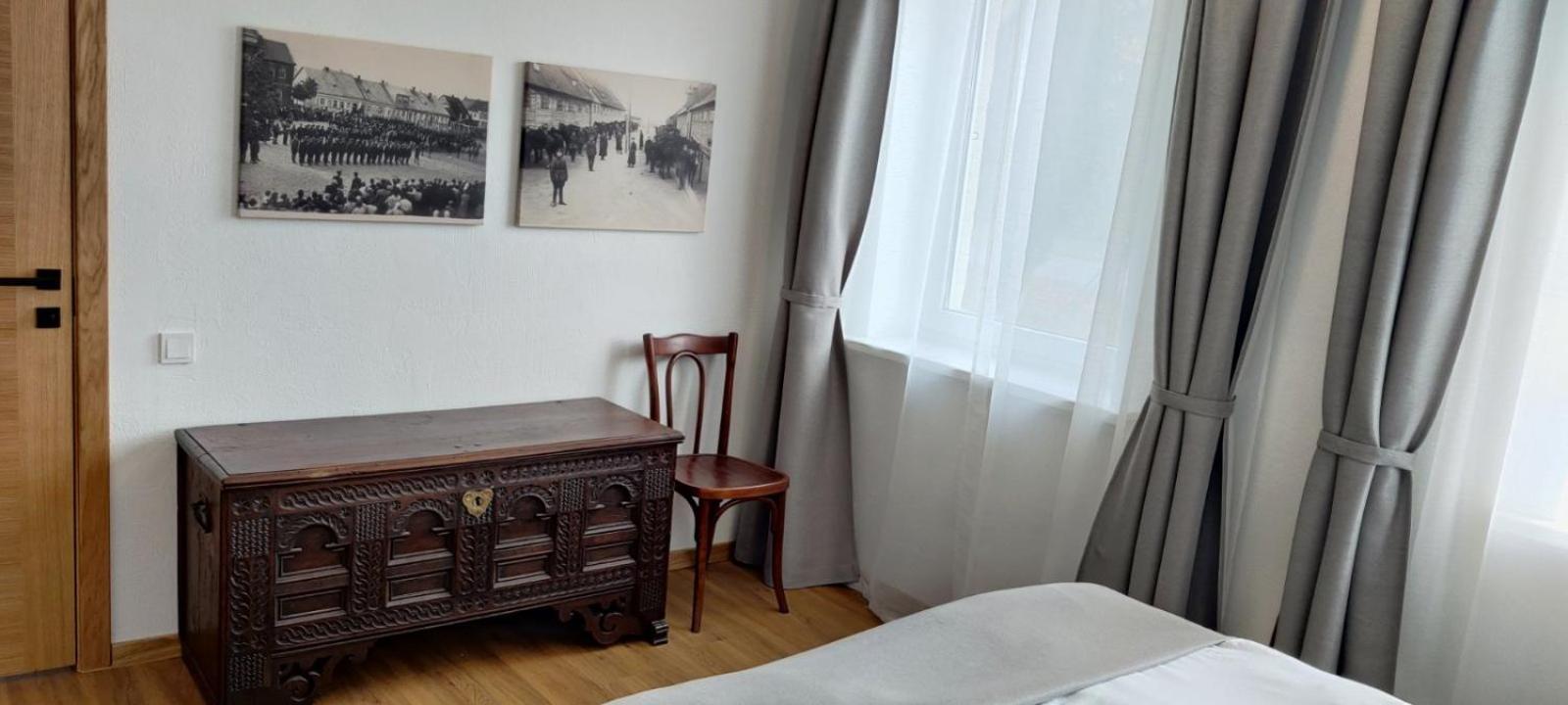 One-Bedroom Apartment photo 2