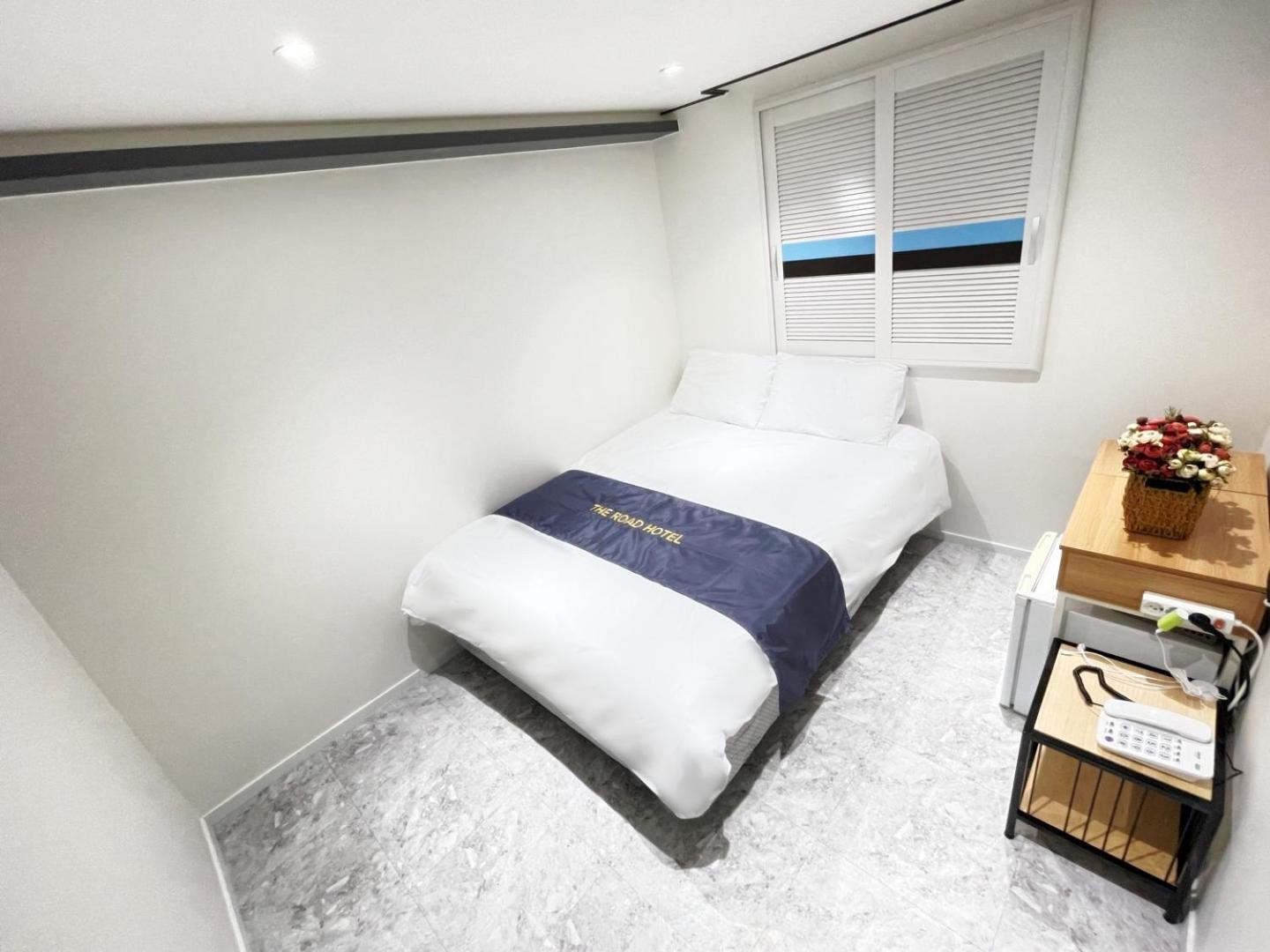 Double Room with Private Bathroom - Photo 1