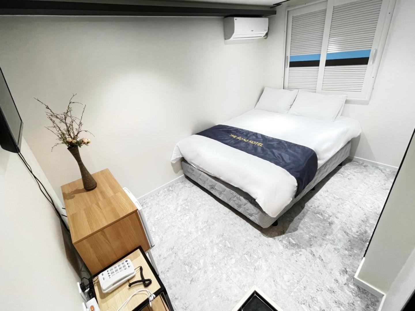 Double Room with Private Bathroom - Photo 5