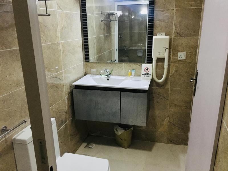 Deluxe Room - Photo 9