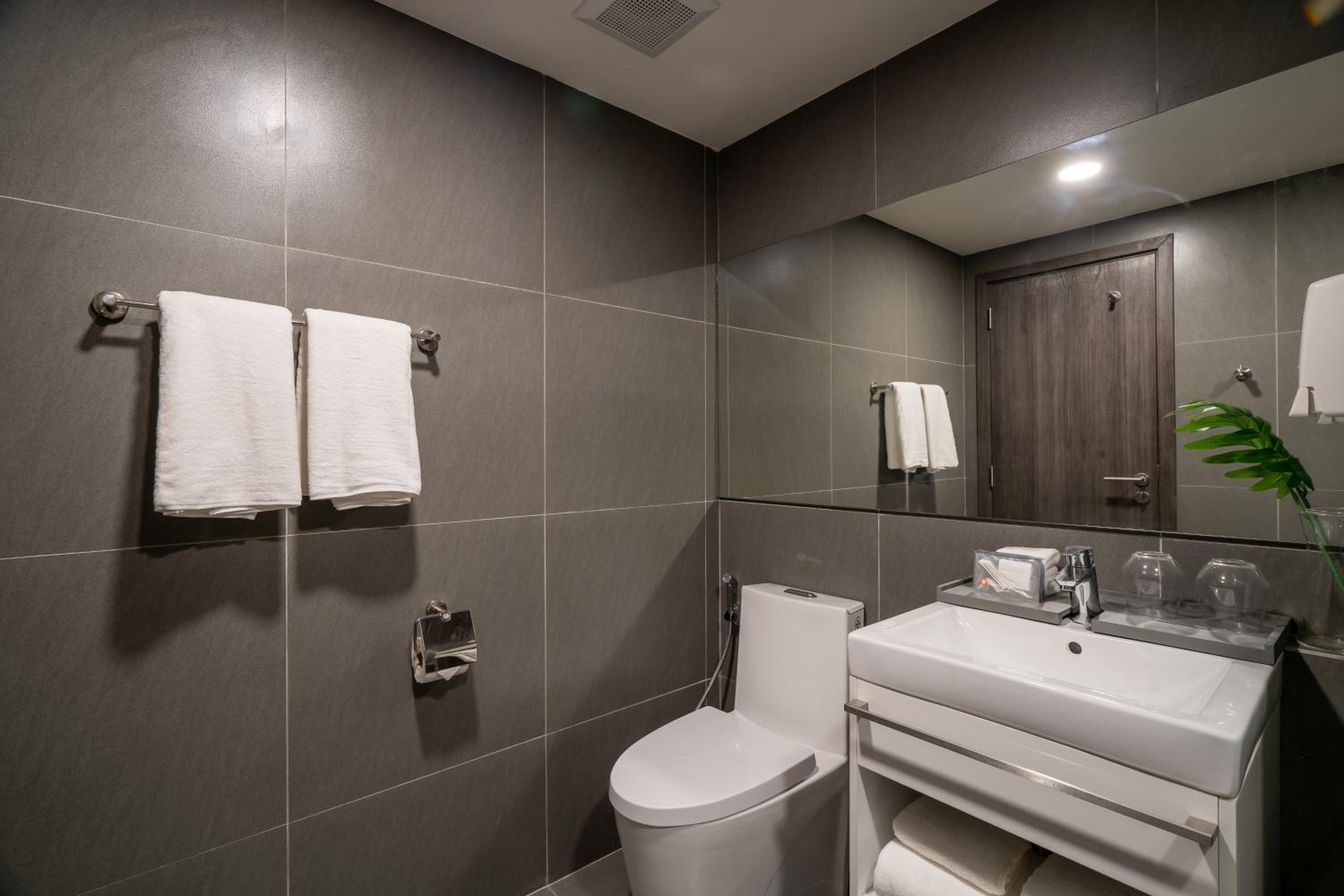 Standard Double or Twin Room - Photo 4