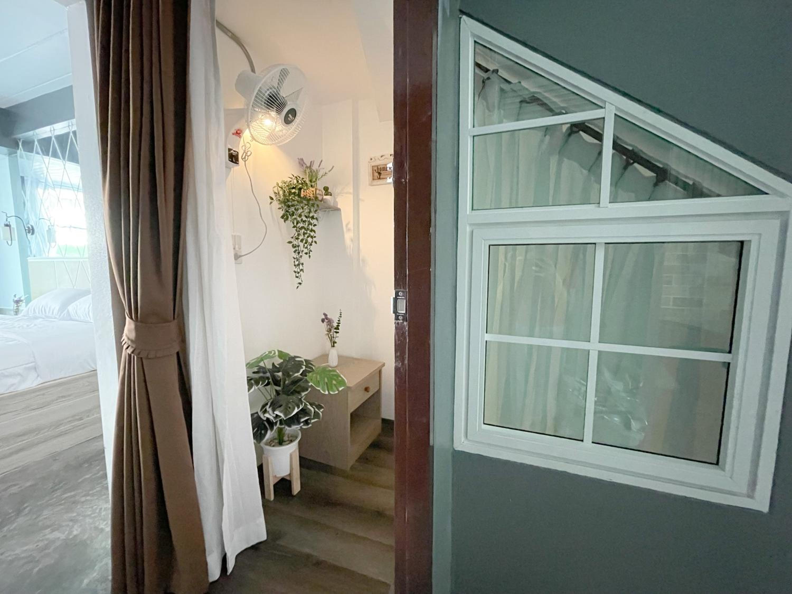Family Double Room - Photo 8