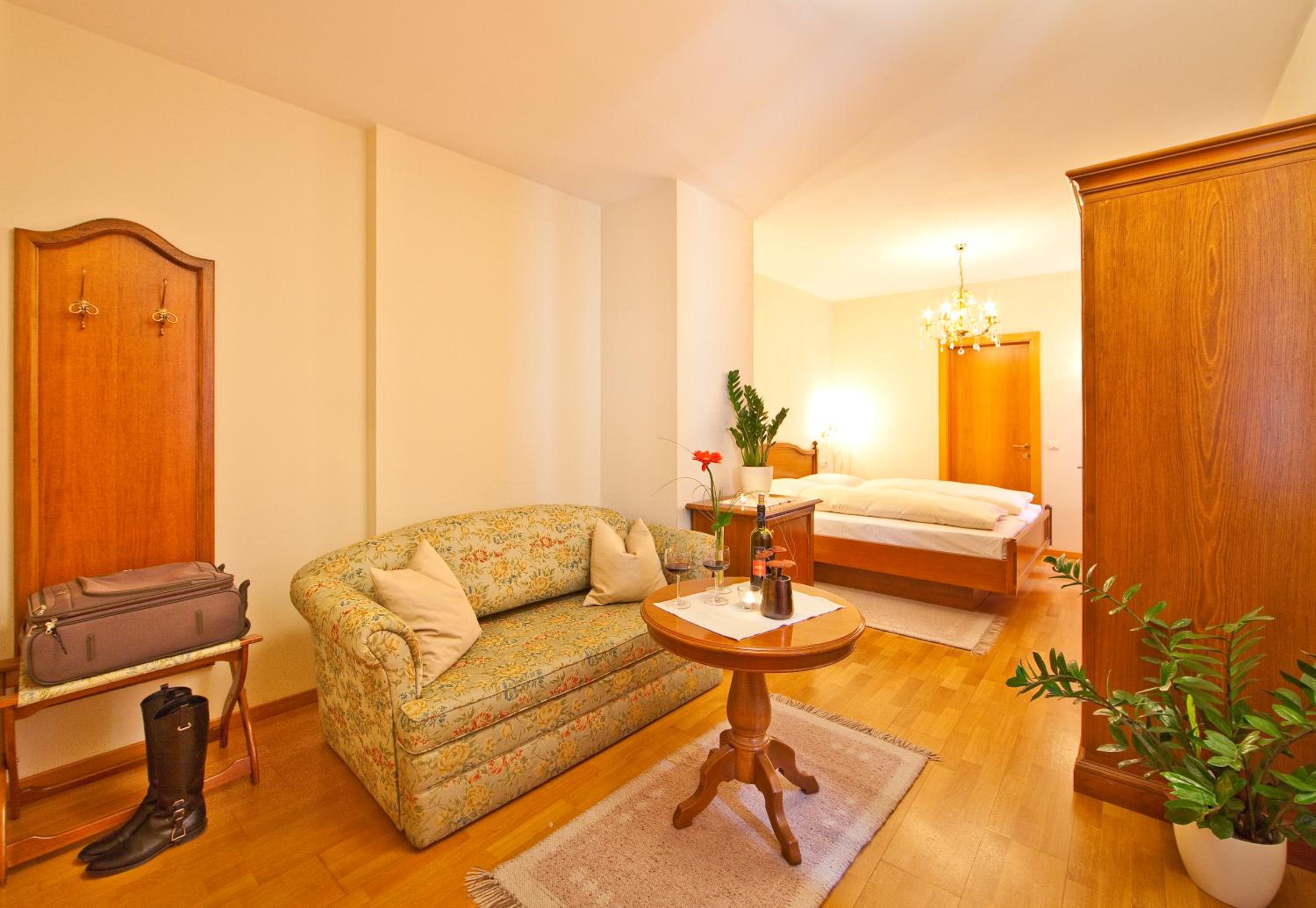Deluxe Triple Room Annex - Photo 8