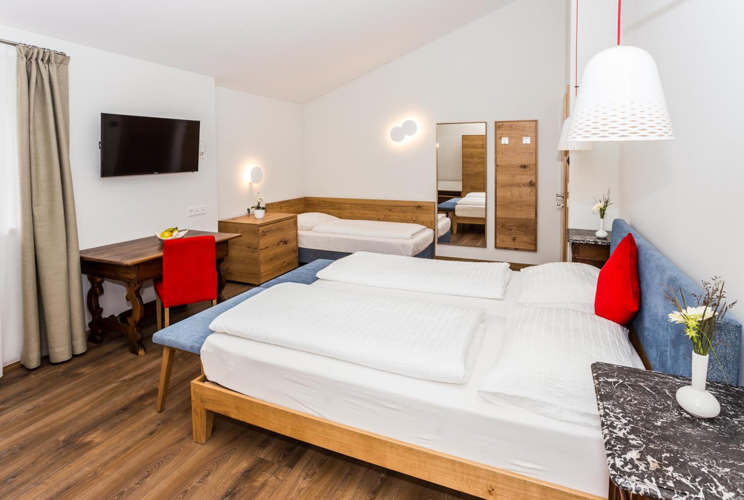Deluxe Triple Room Annex - Photo 2