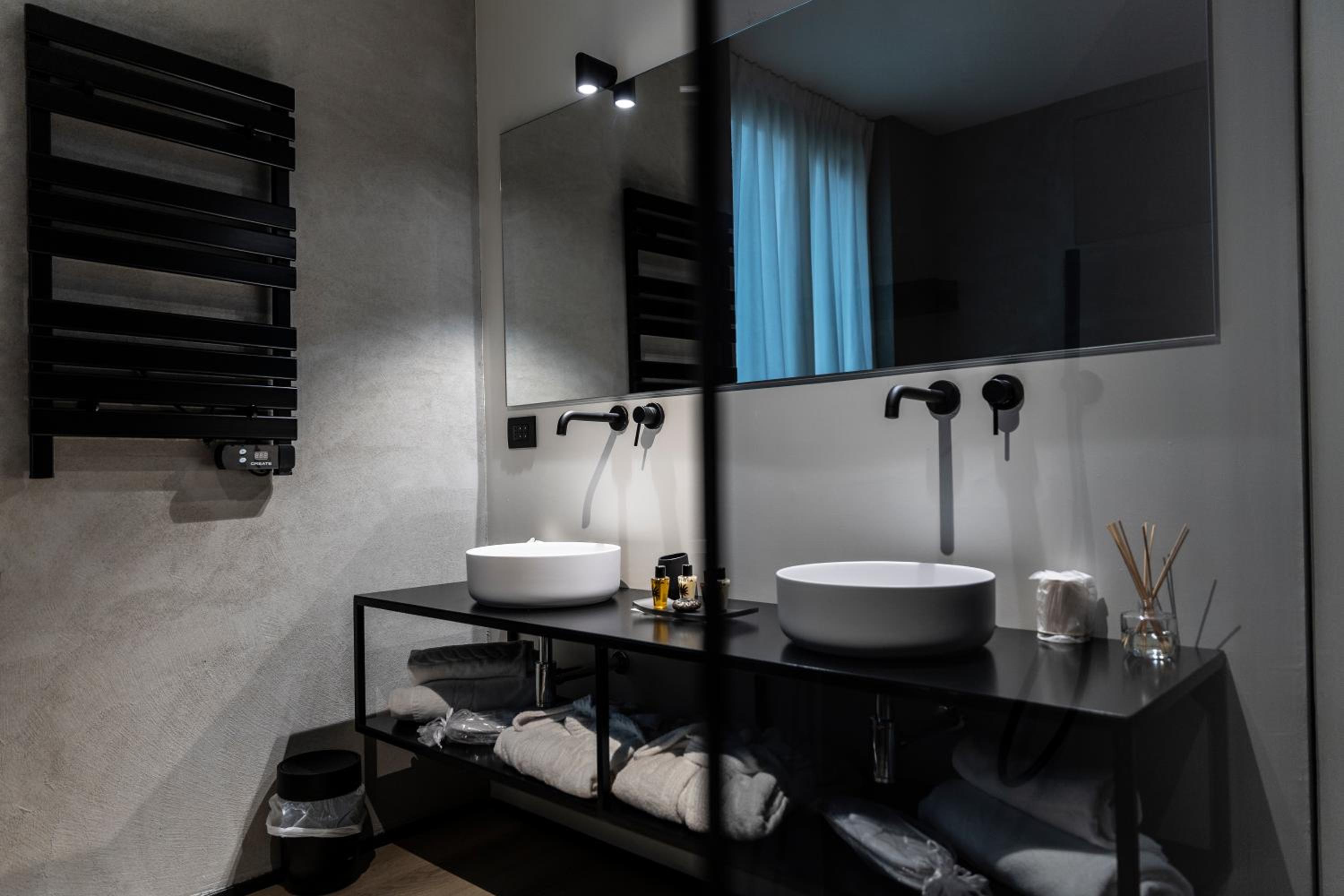 Junior Suite with Sauna - Photo 11