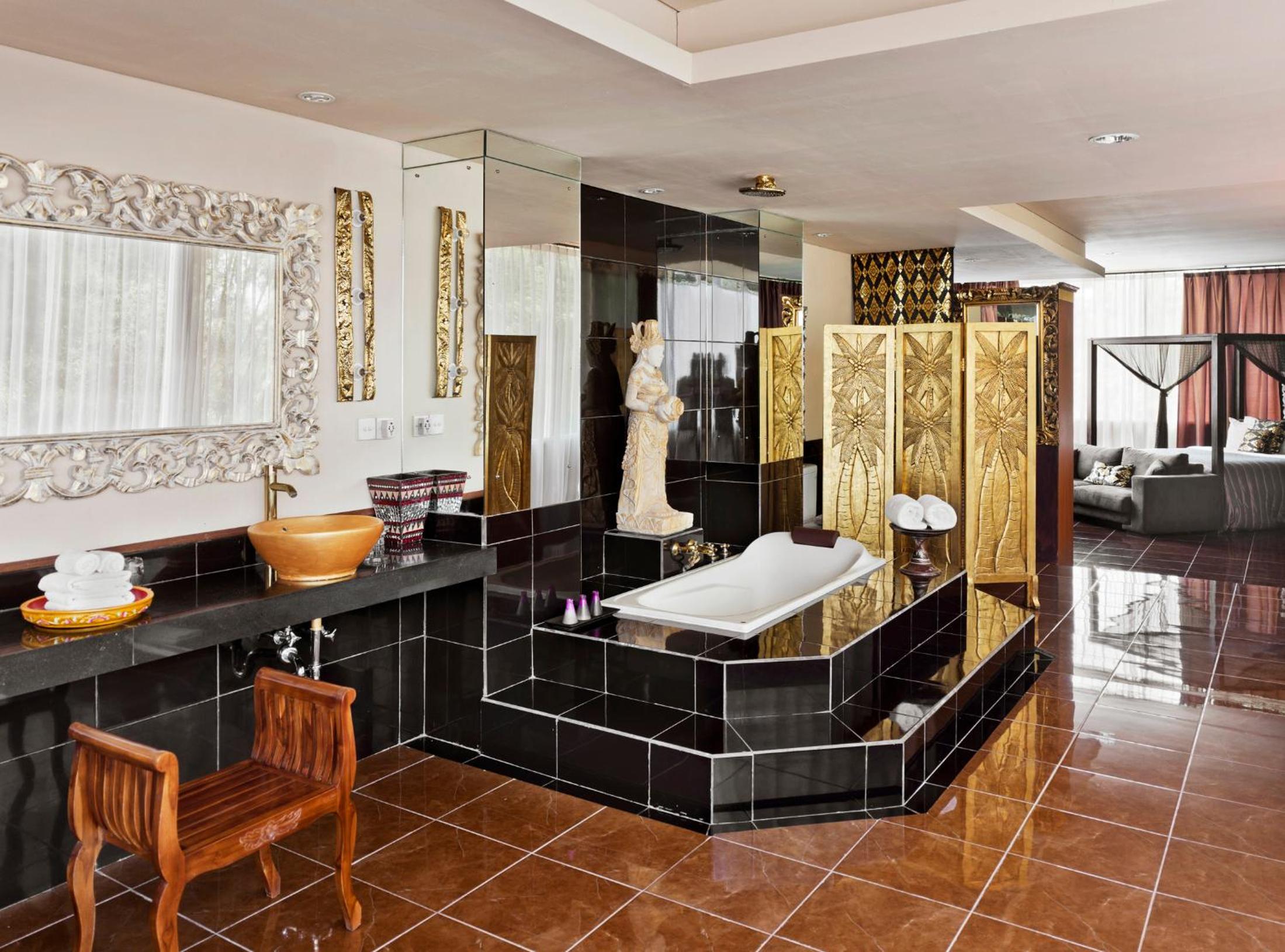 Governor Suite - Photo 11