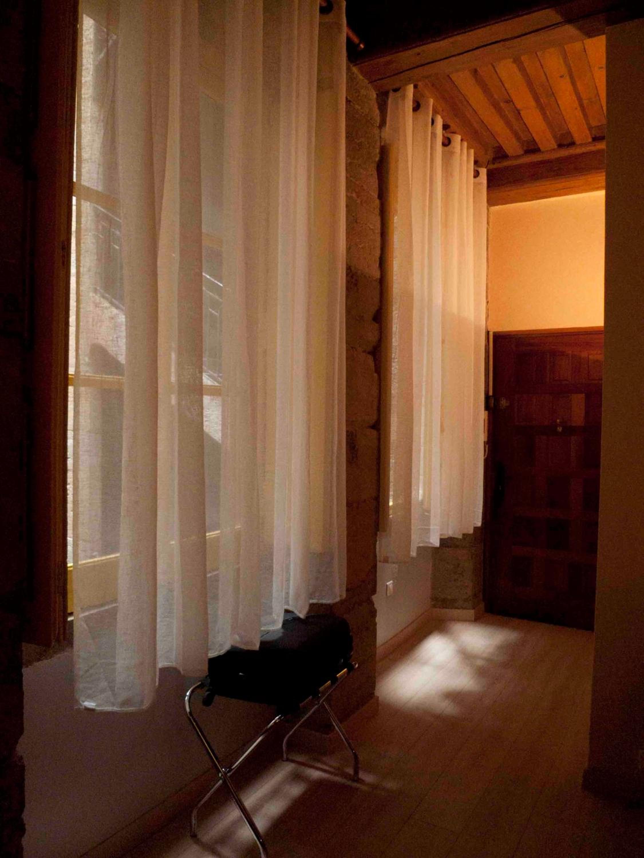 Studio Apartment - Photo 13