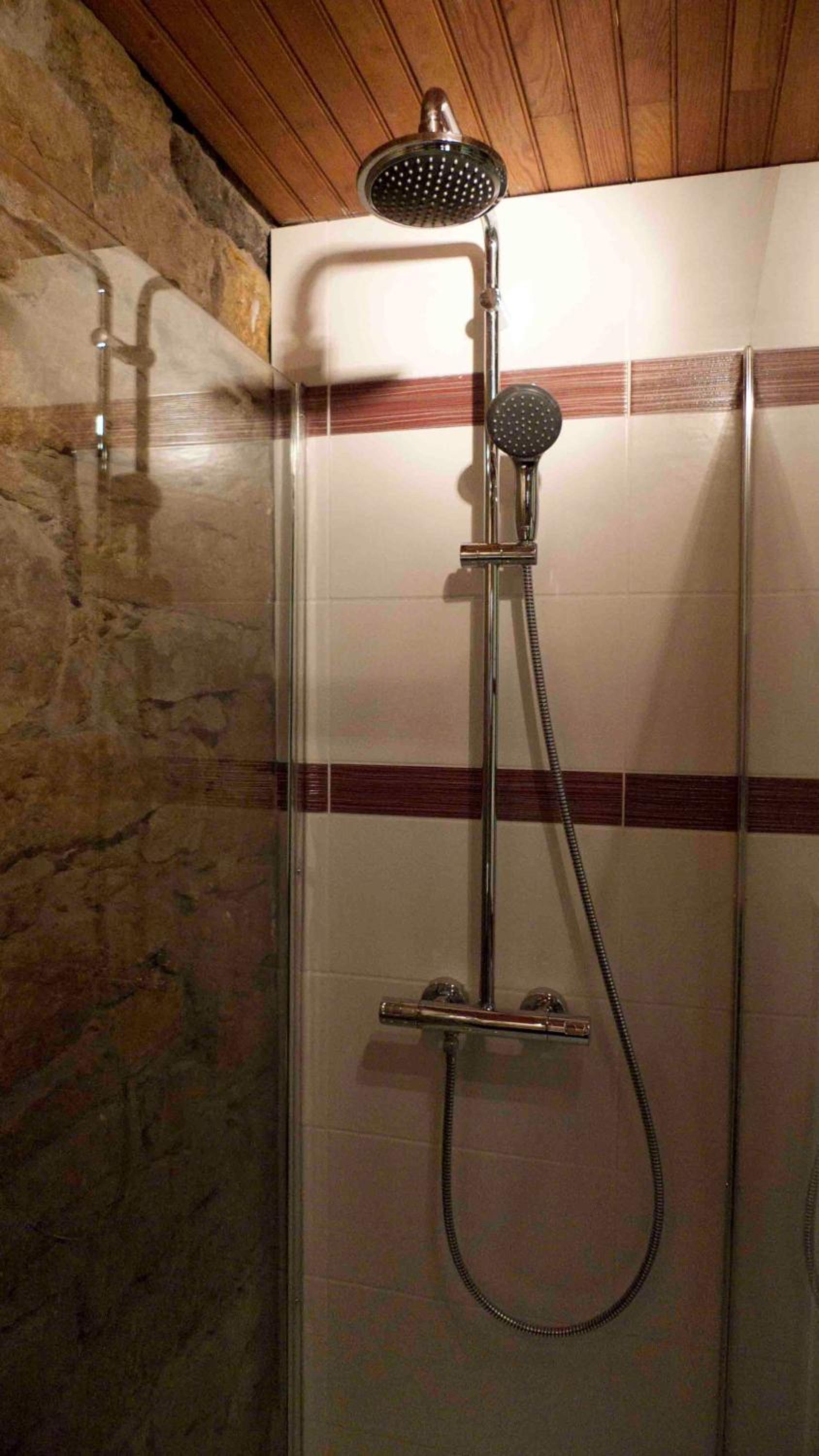 Studio Apartment - Photo 14