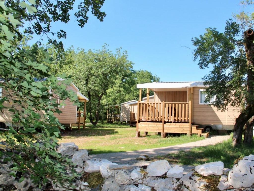 Mobile Home photo 1
