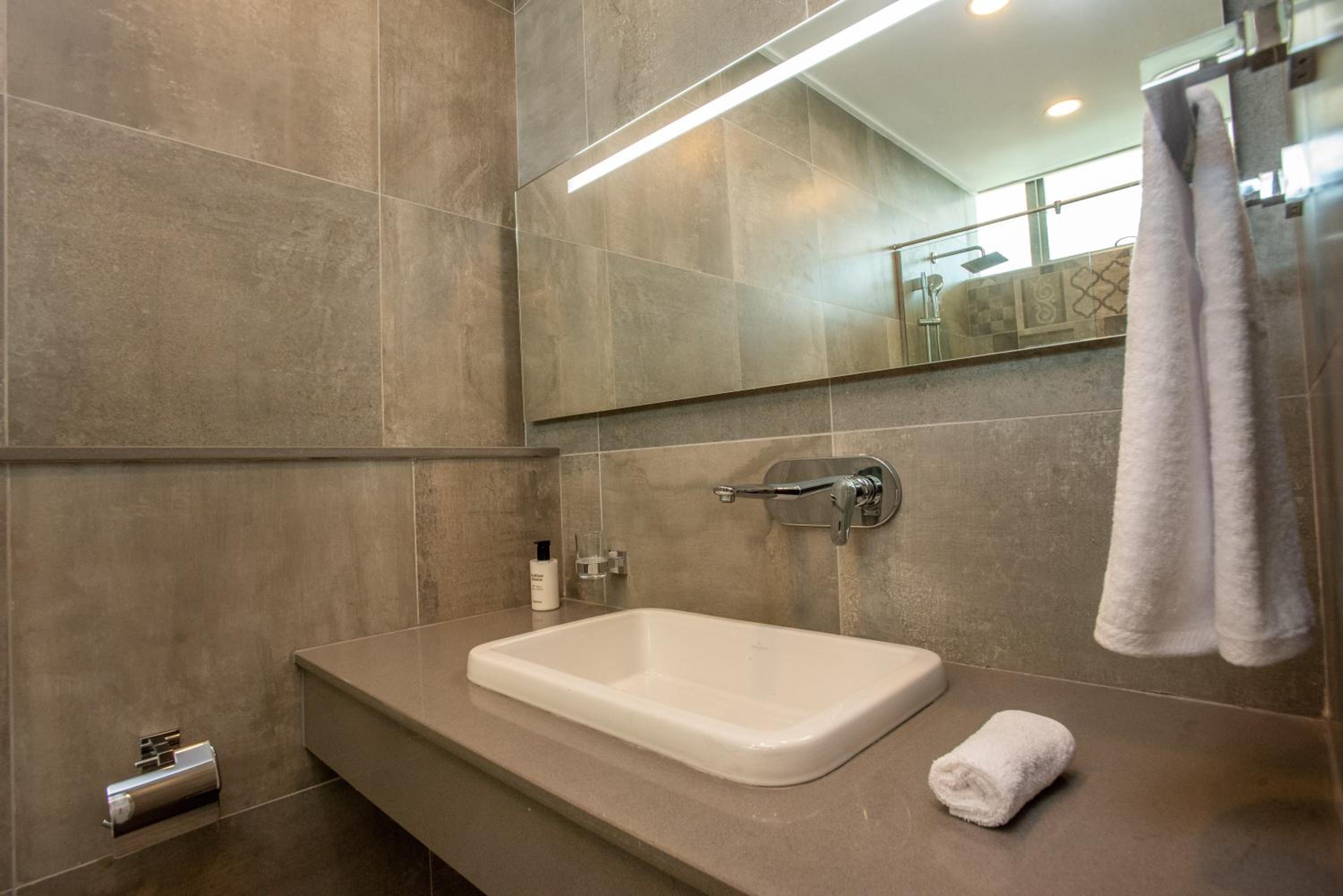 Two Bedroom Suite thumbnail 5