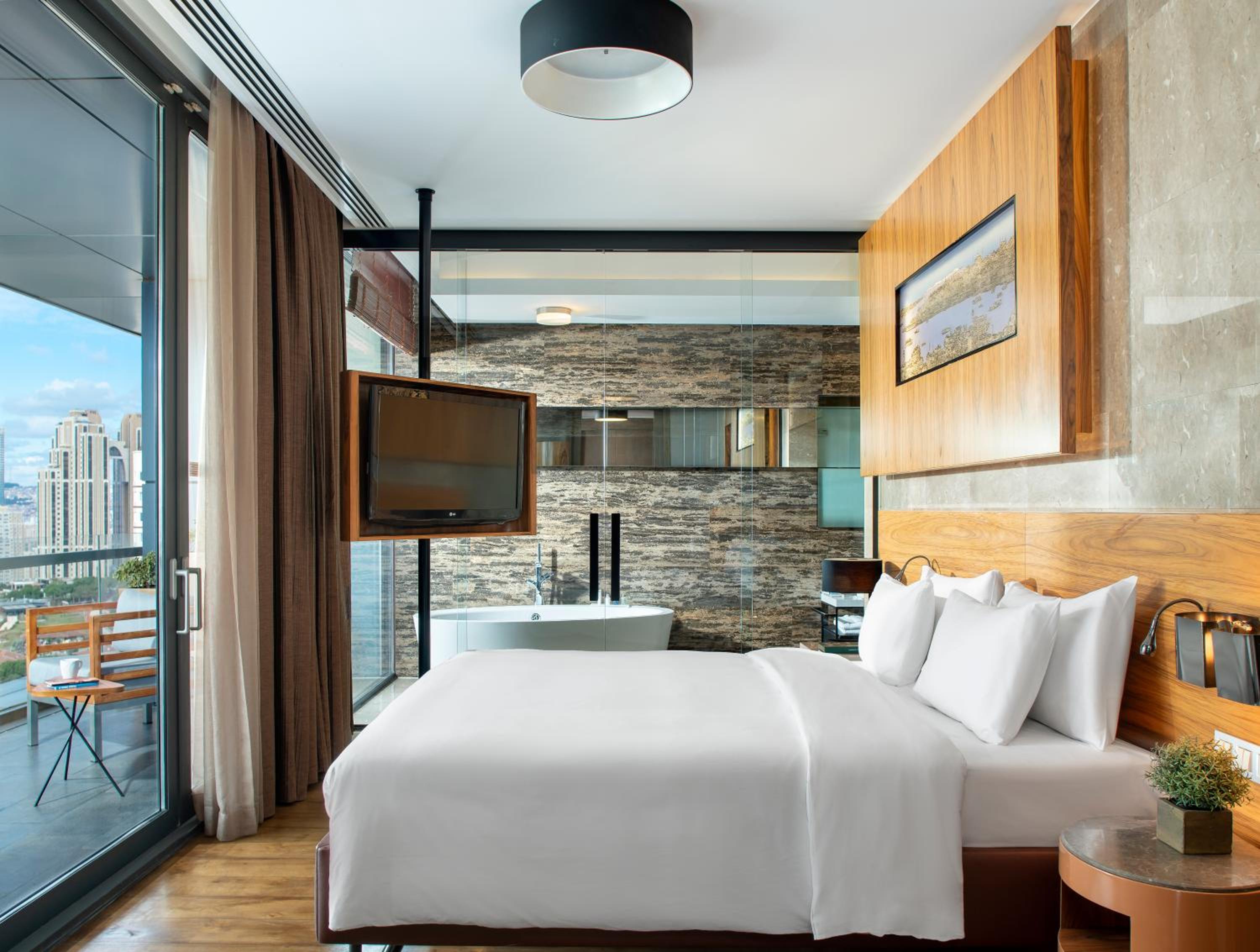 Presidential Suite with Terrace and City View photo 1
