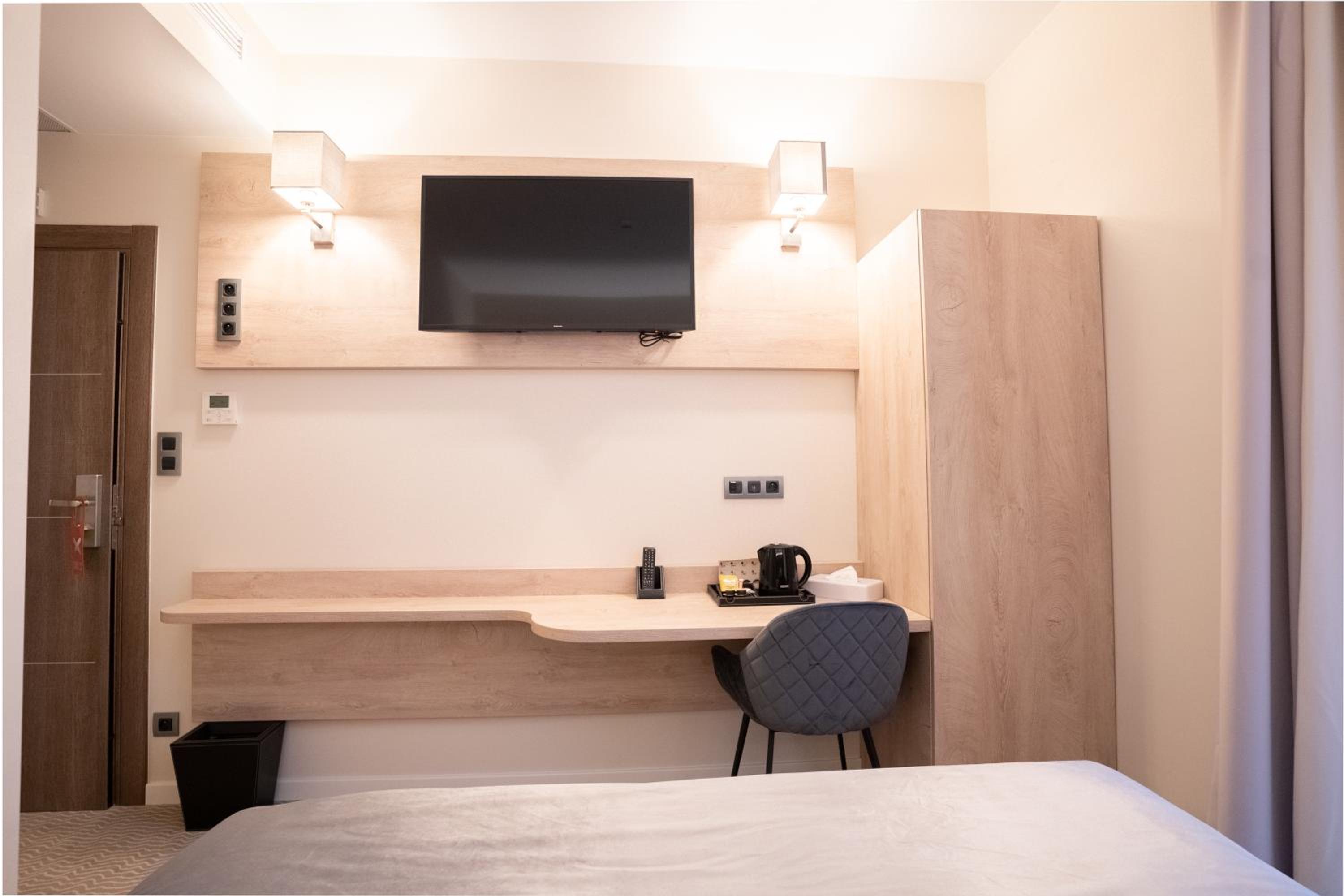 Standard Double Room - Photo 3
