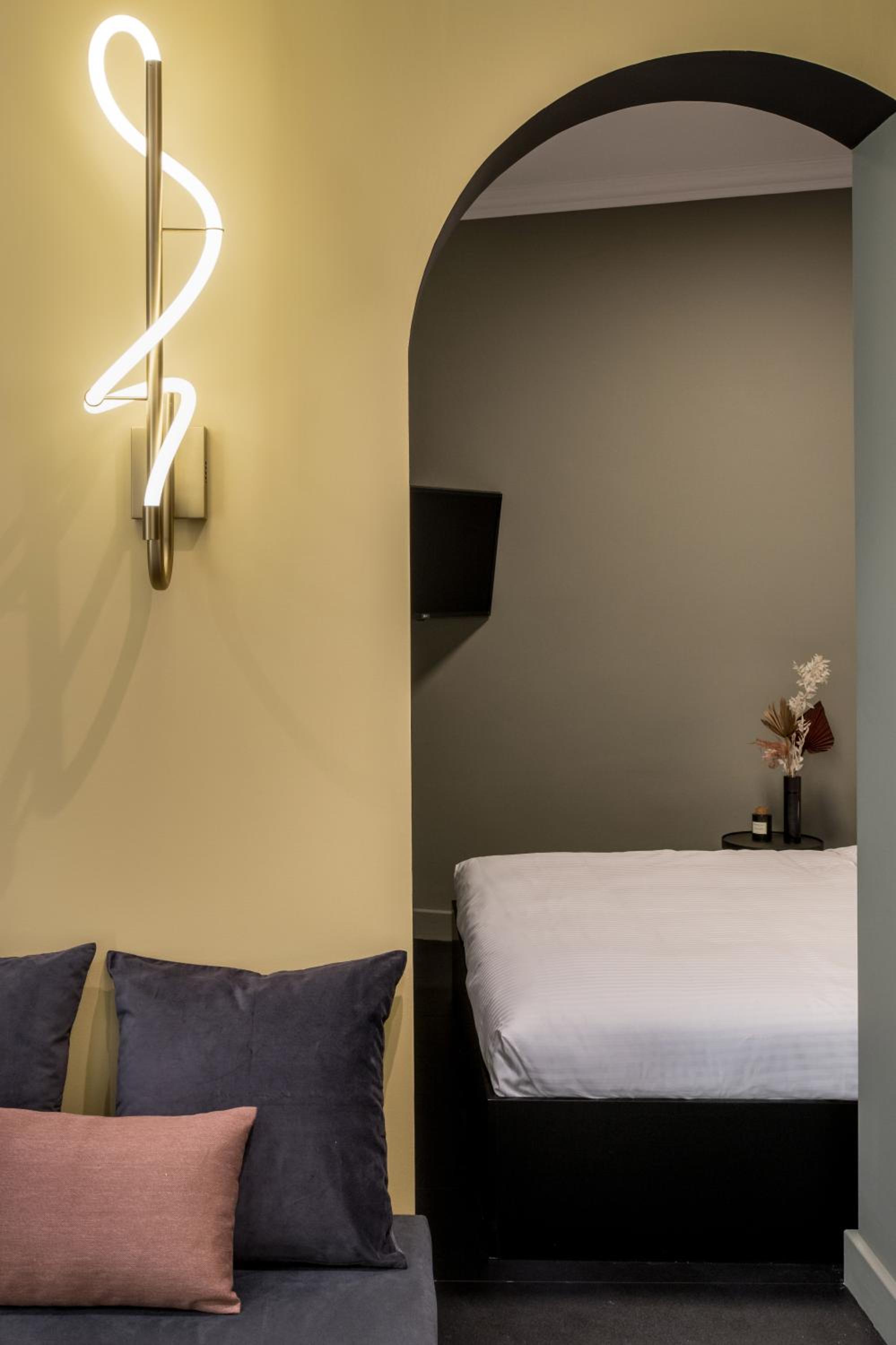 Superior Double Room - Photo 3