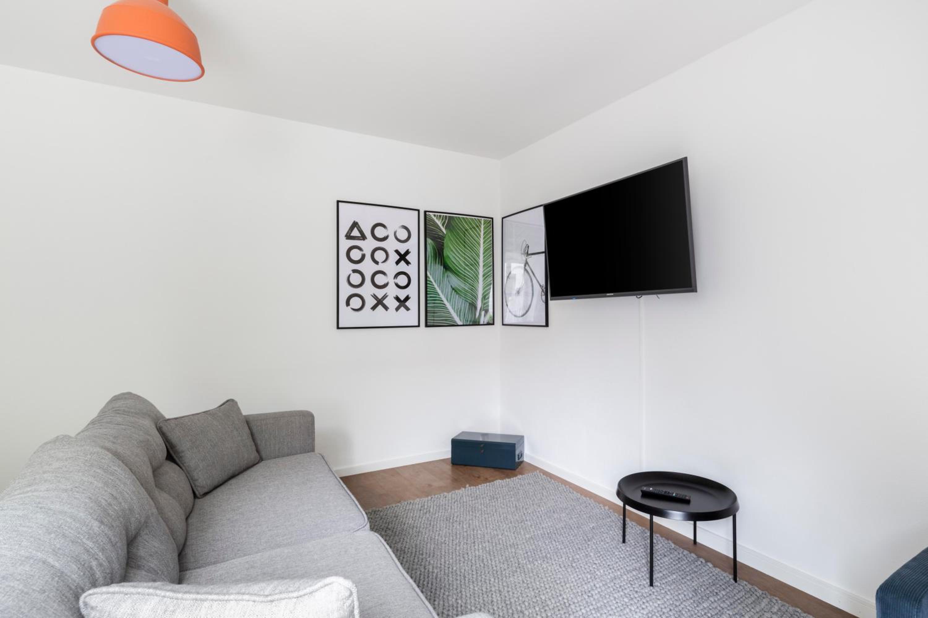 One-bedroom Suite with balcony (Innenhof) - Photo 5