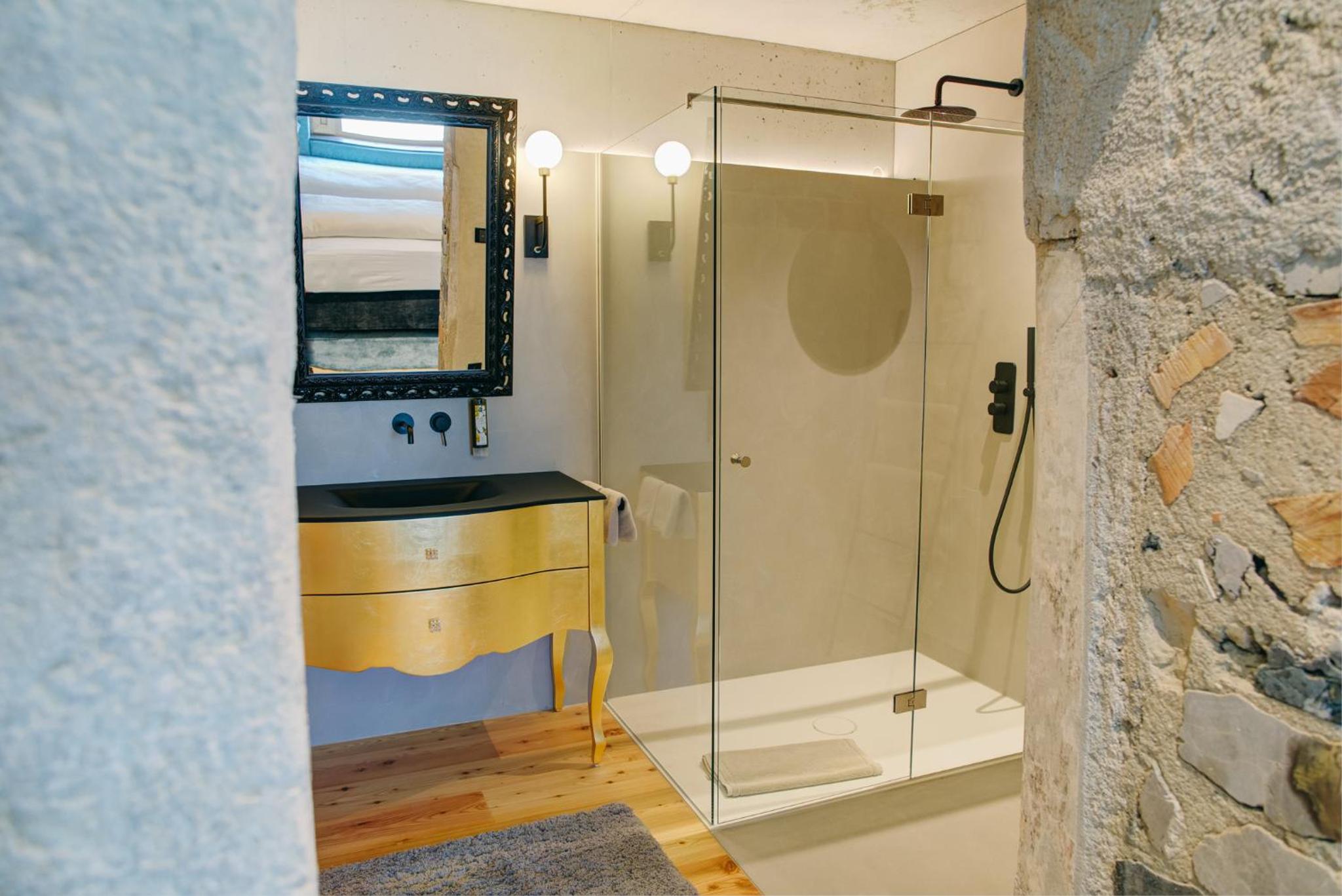 Suite with River View - Photo 5