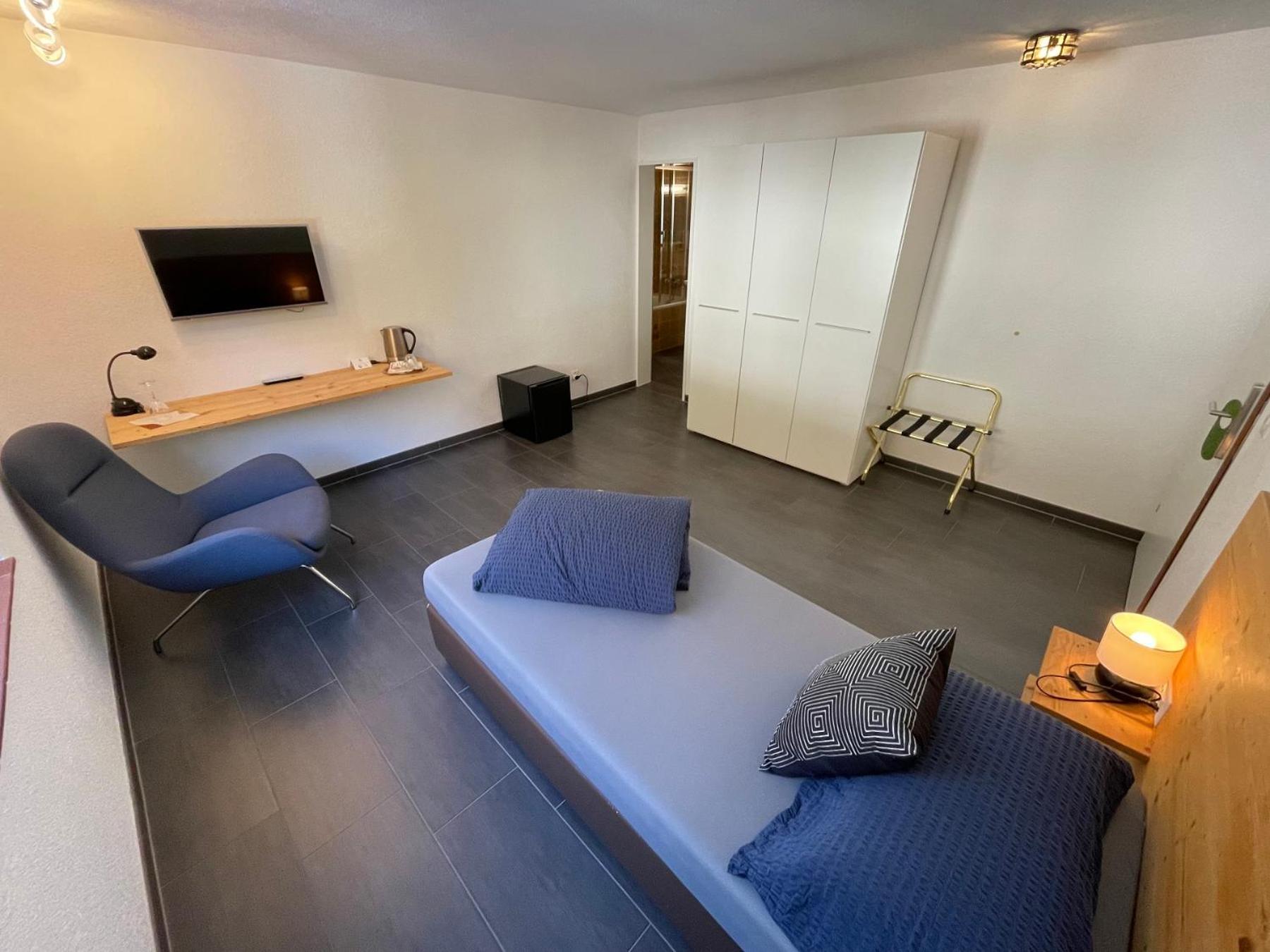 Single Room photo 2