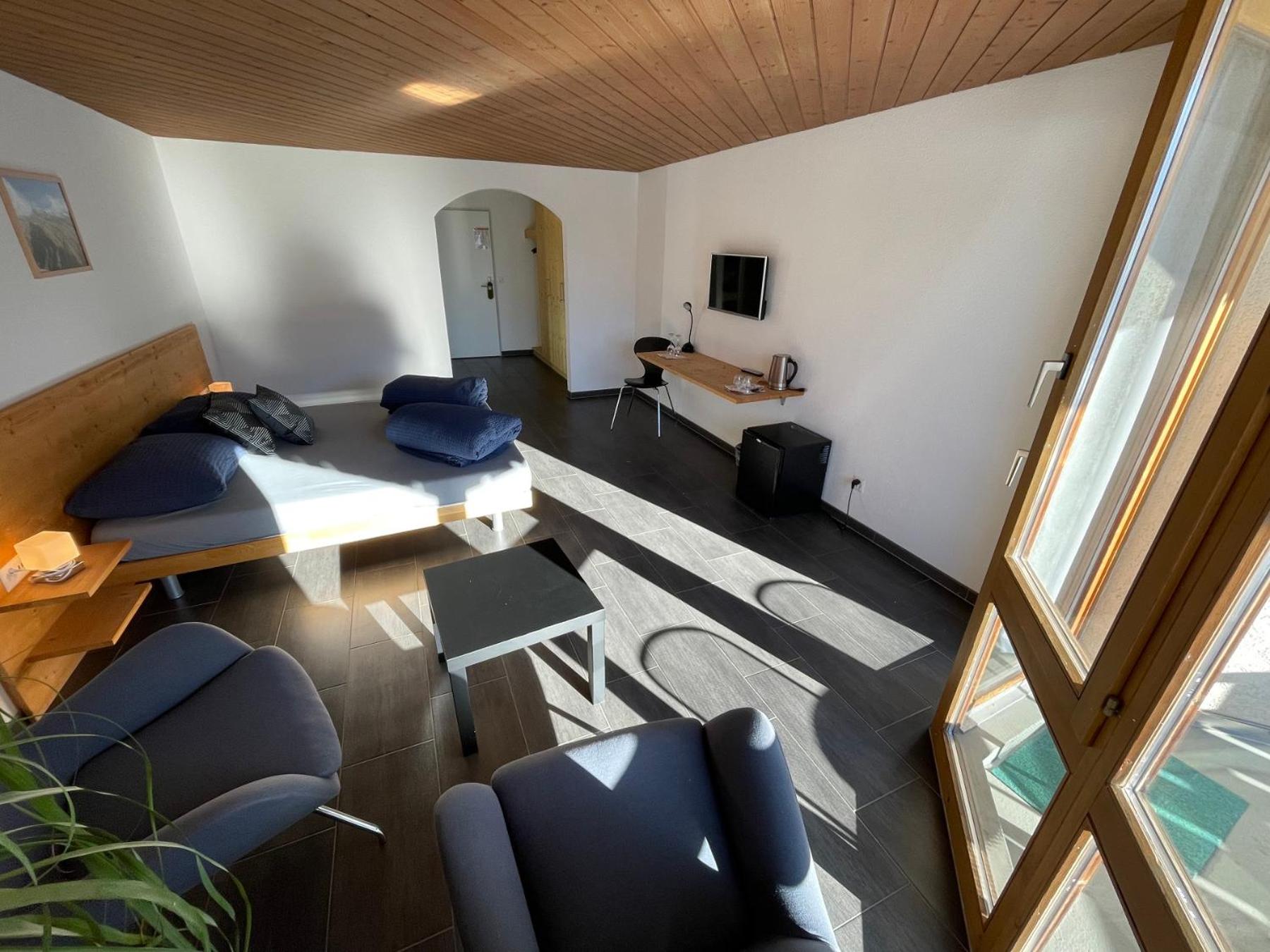 Double Room - Photo 2