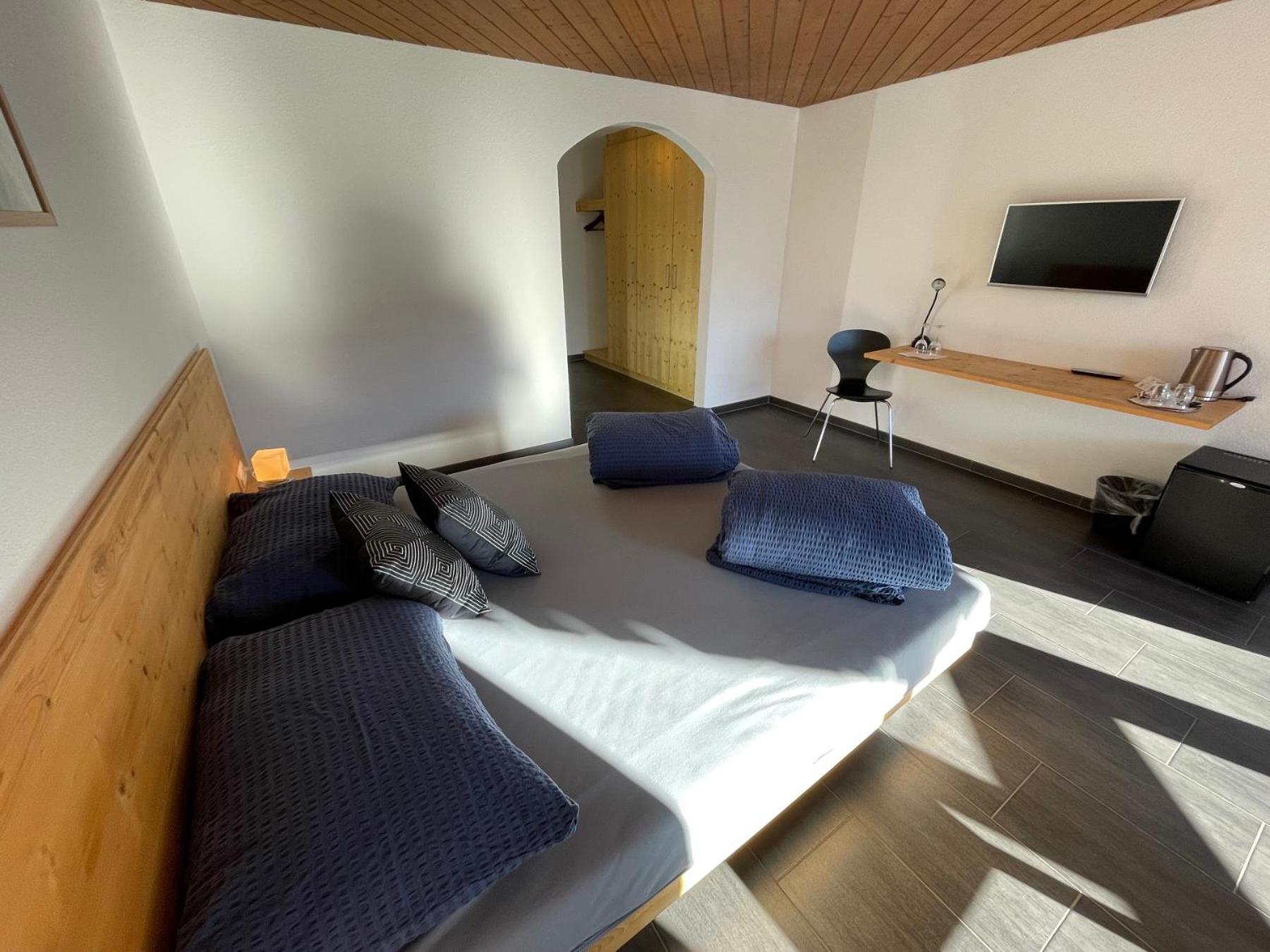 Double Room - Photo 5