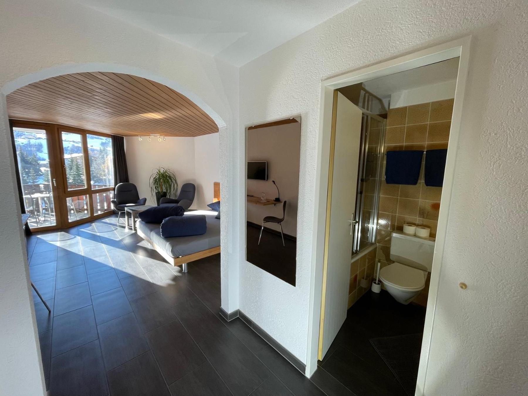 Double Room - Photo 9