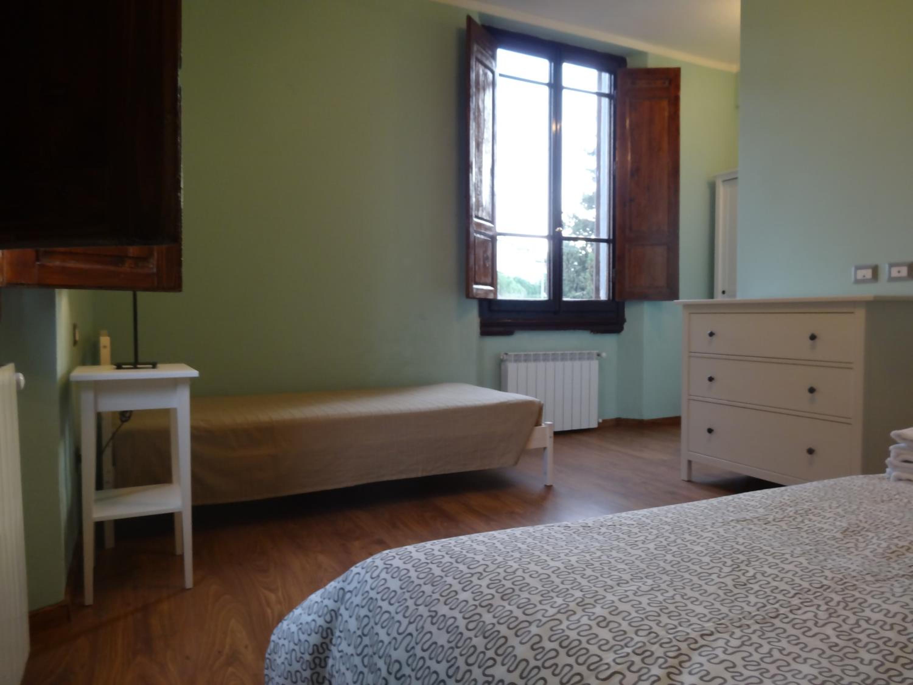 Triple Room with Private Bathroom photo 2