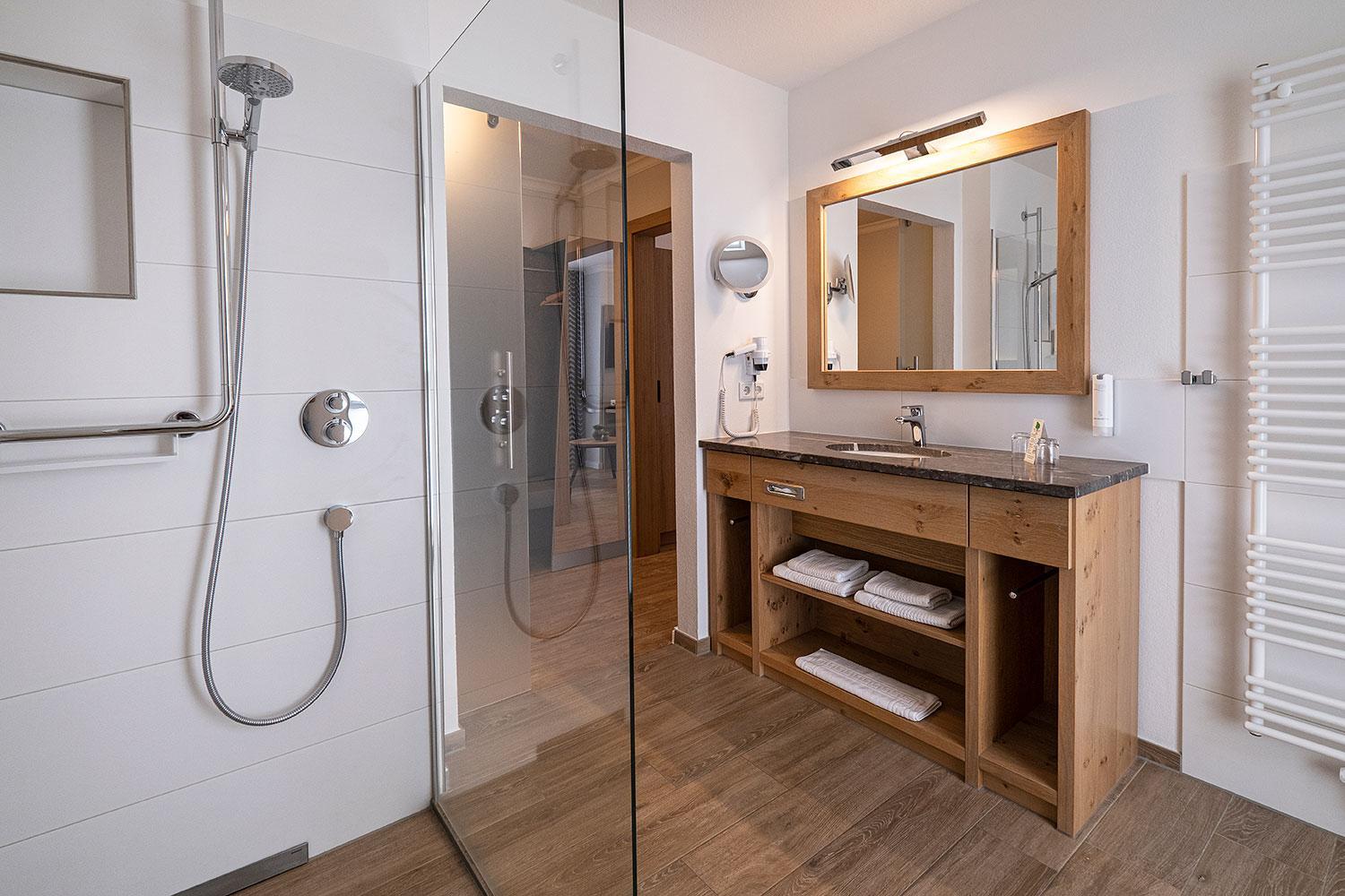 Comfort Double Room with Balcony - Photo 15