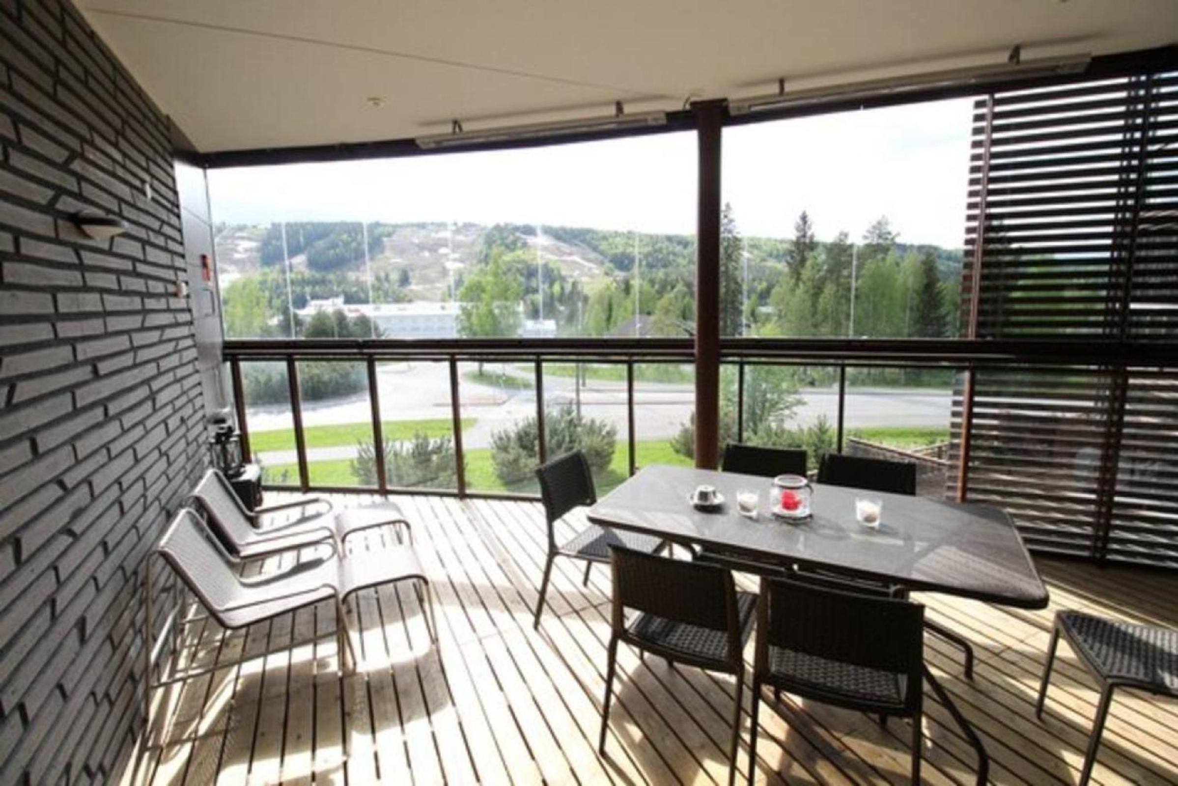 Apartment with Mountain View photo 2