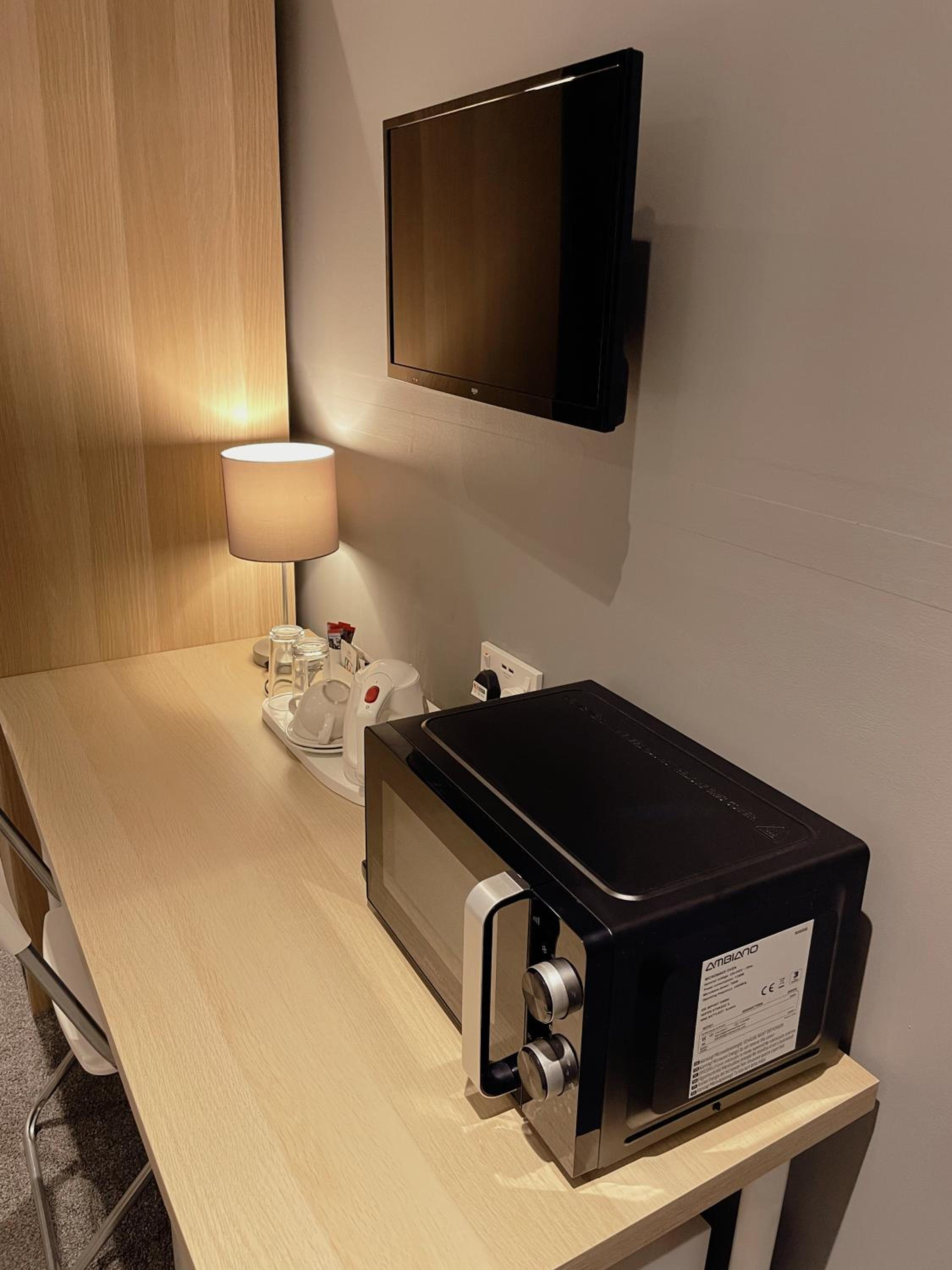 Standard Twin Room - Photo 11