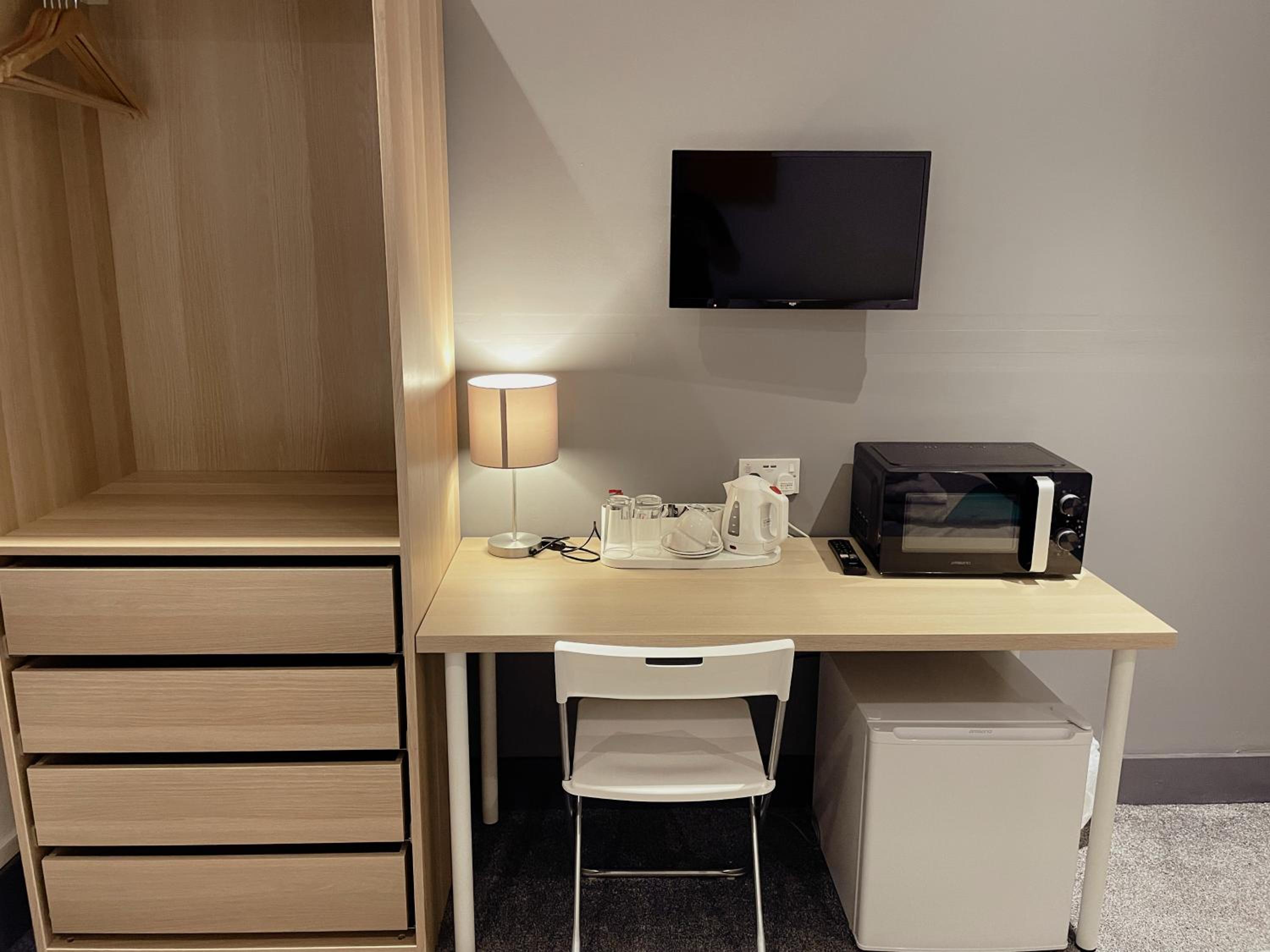 Standard Twin Room - Photo 2