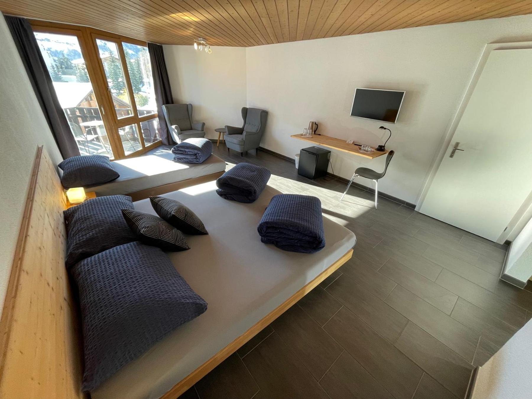 Family Room with Bath - Photo 7