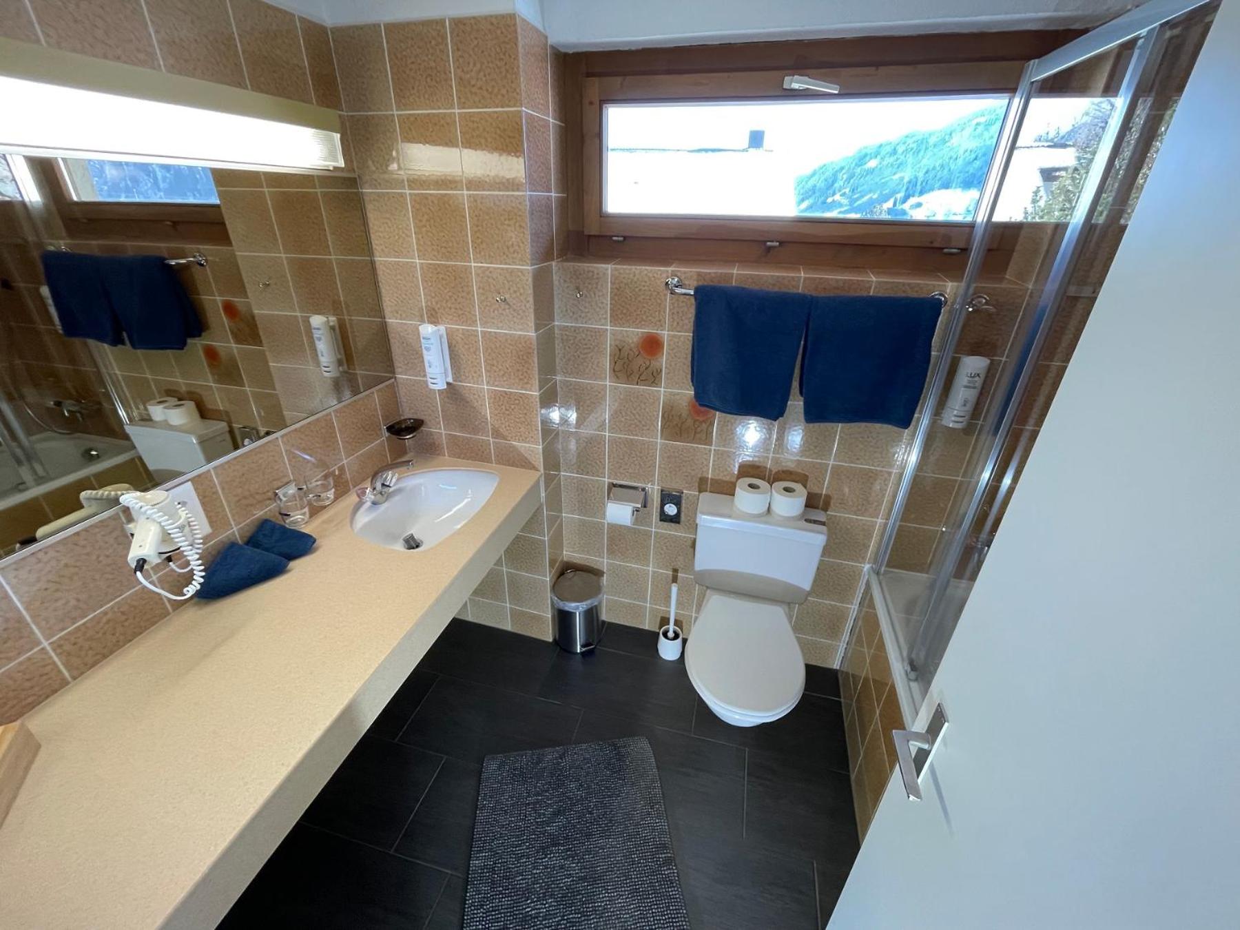 Family Room with Bath - Photo 2