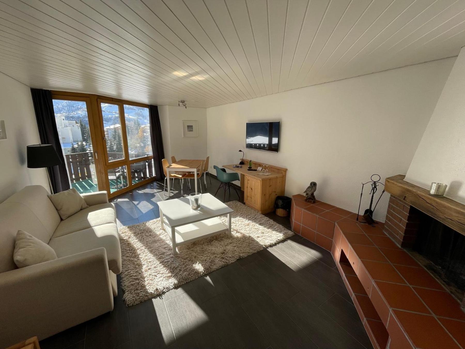 Suite with Mountain View - Photo 15