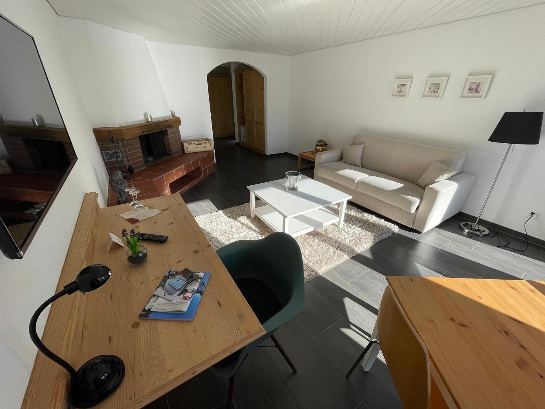 Suite with Mountain View - Photo 2