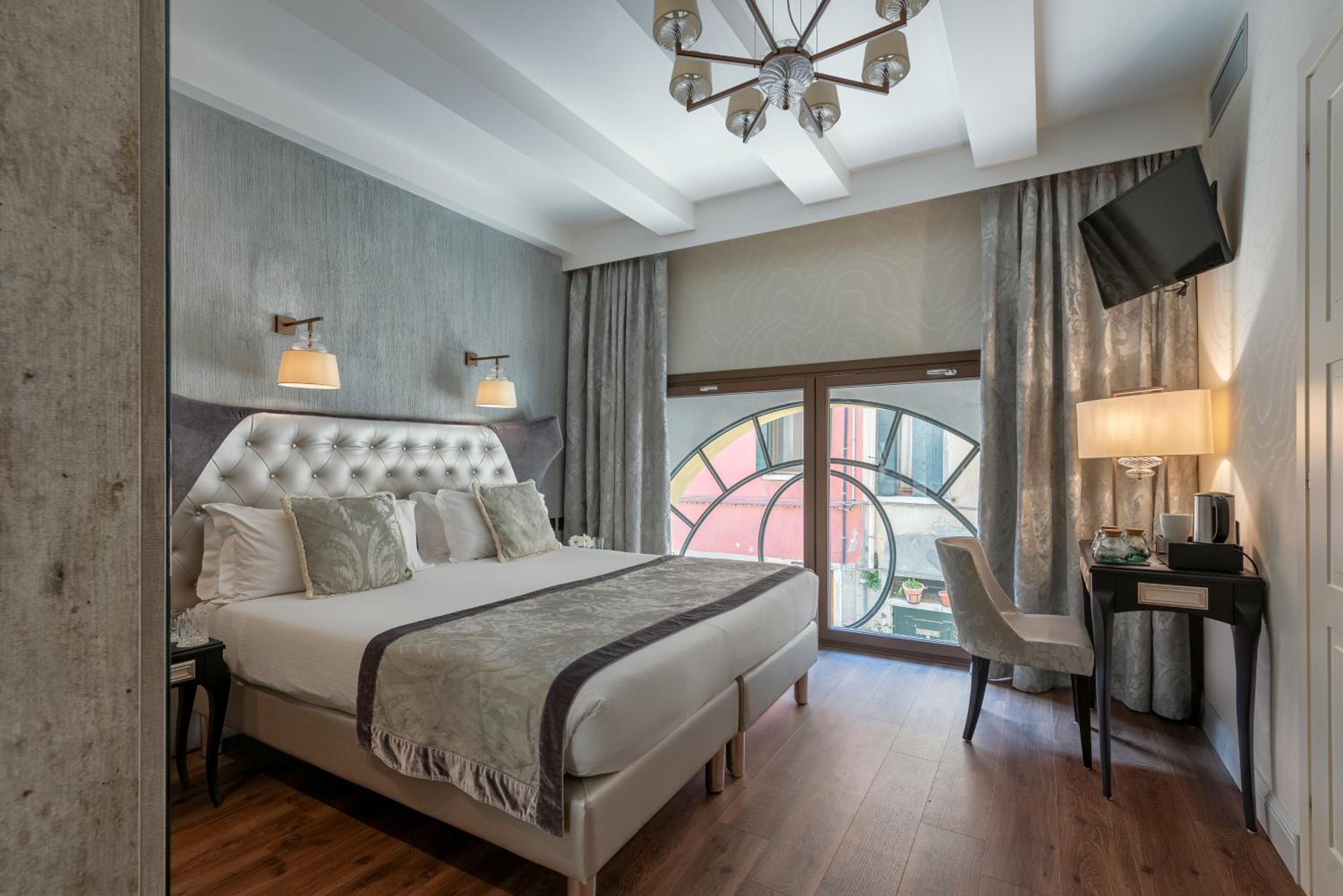 Classic Double or Twin Room photo 2
