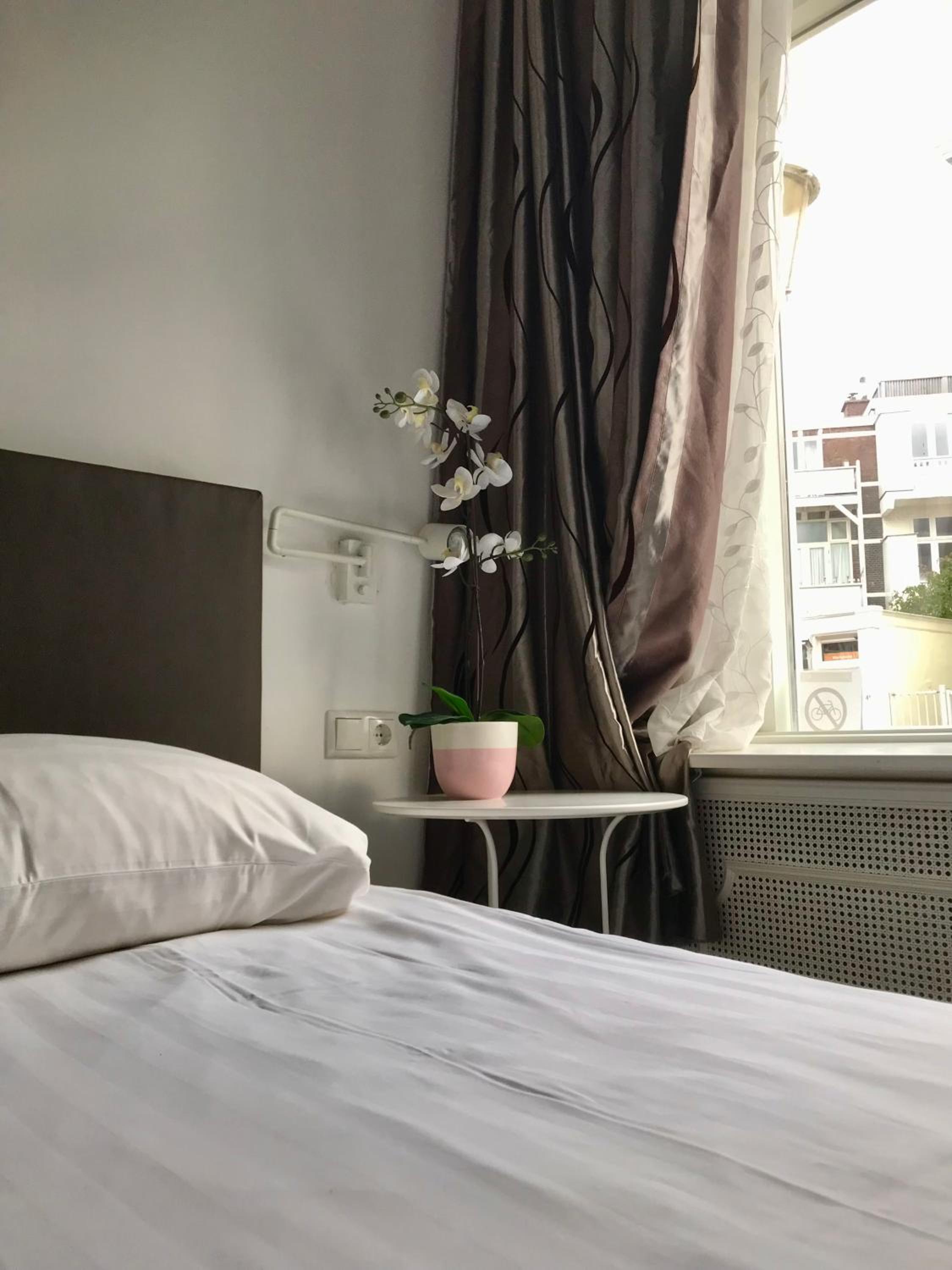 Standard Double Room - Photo 15