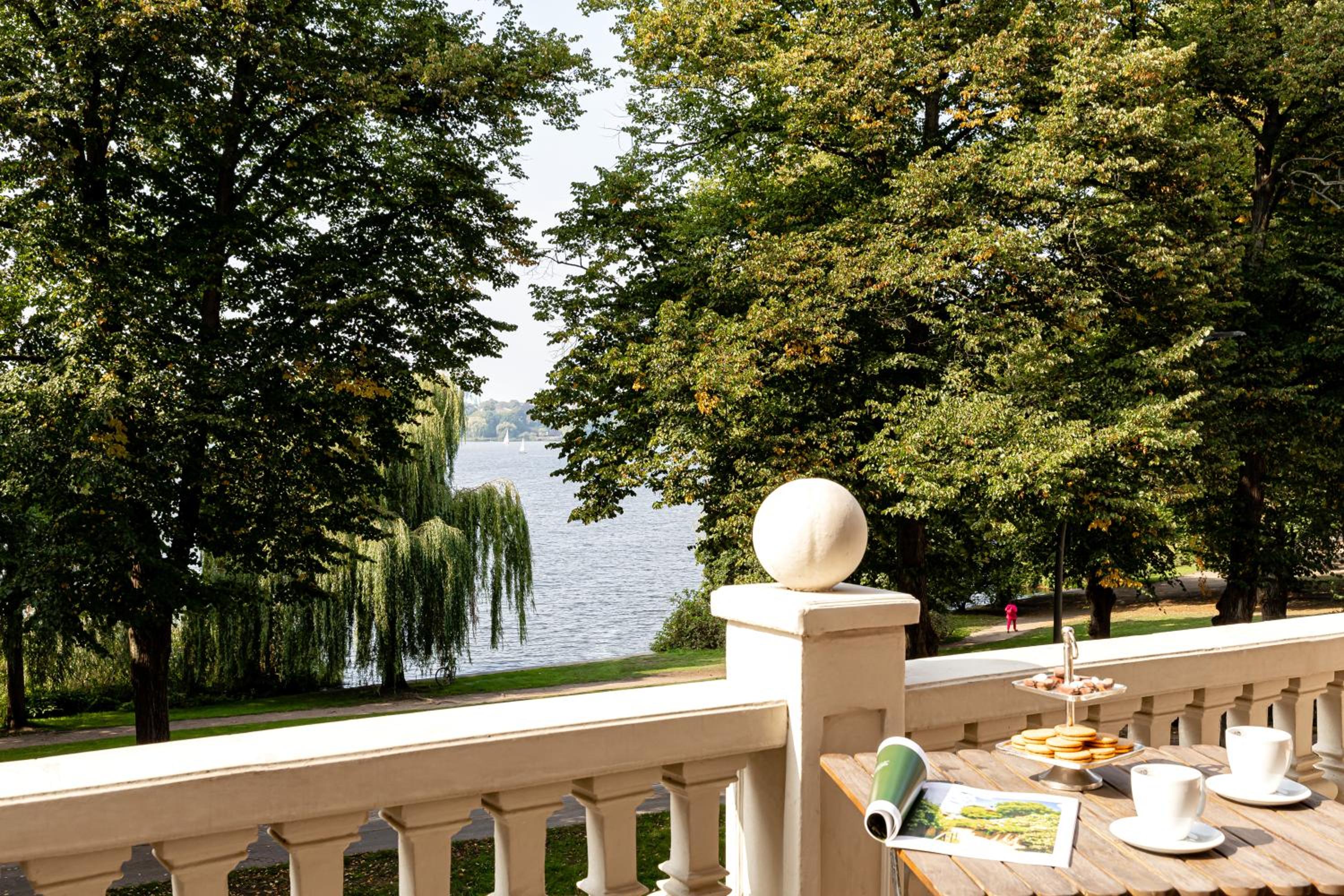 Deluxe Double room Lake View